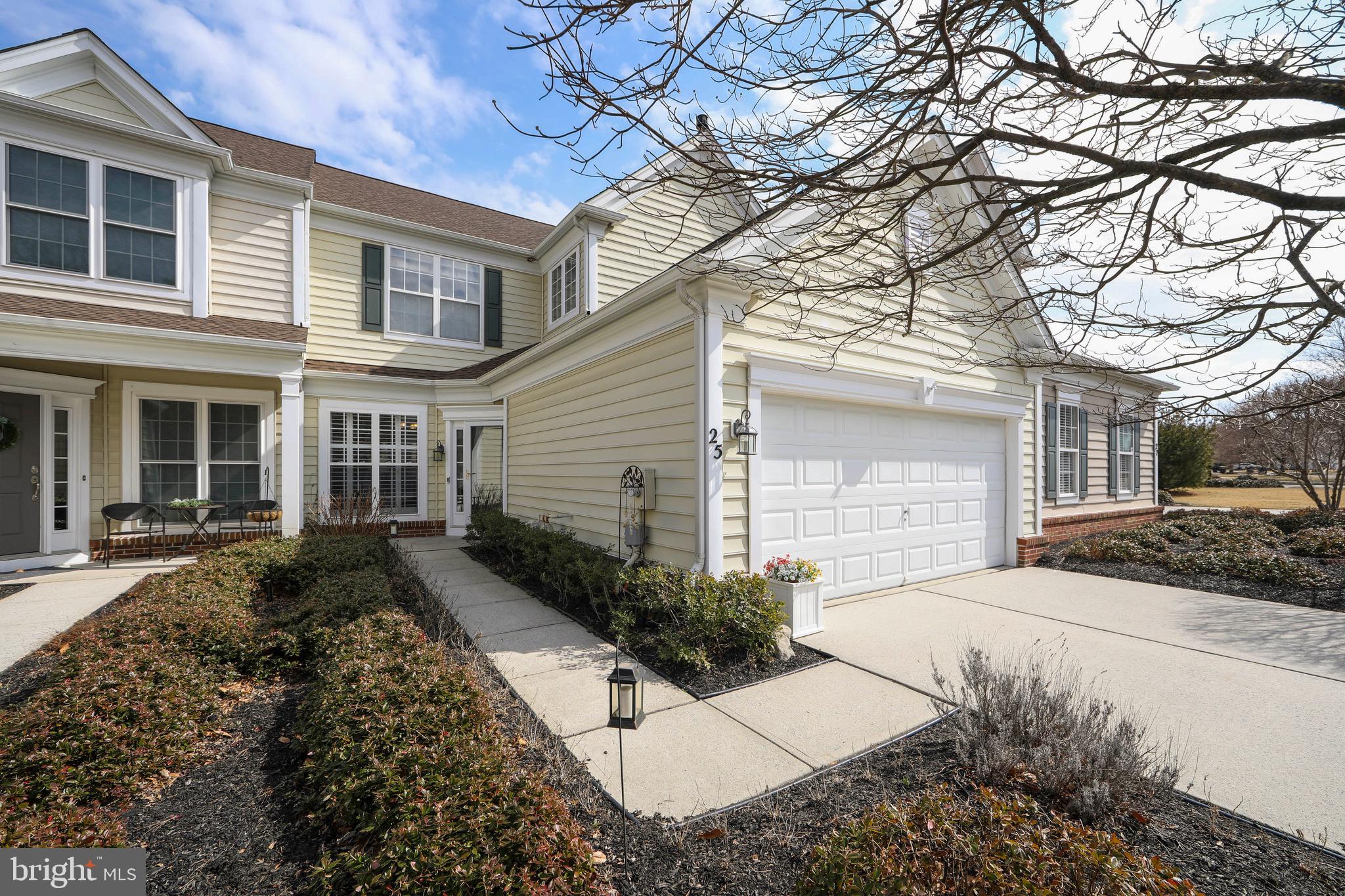 CRANBERRY LAKES - Residential