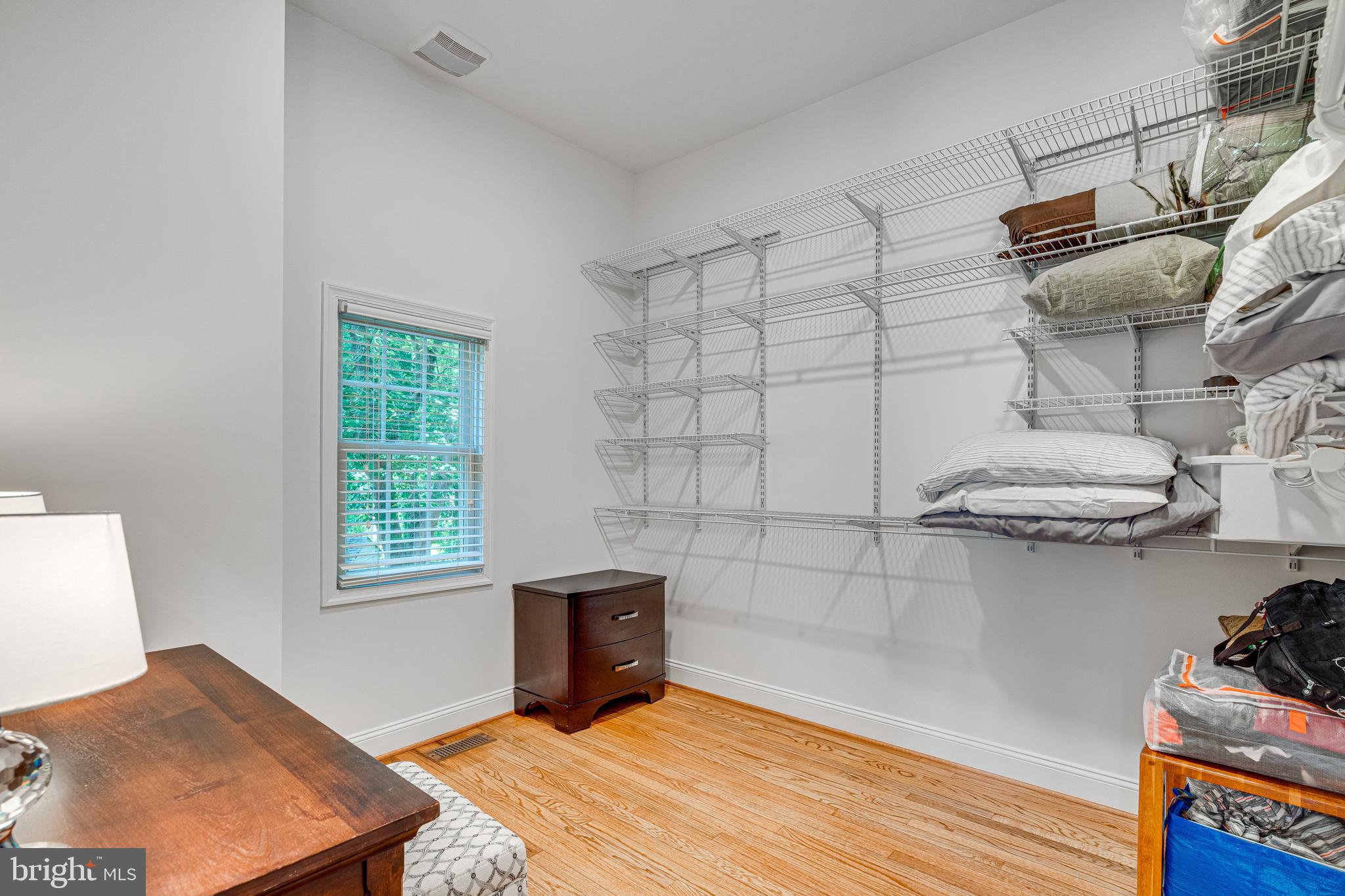 KINGS PARK WEST - Residential