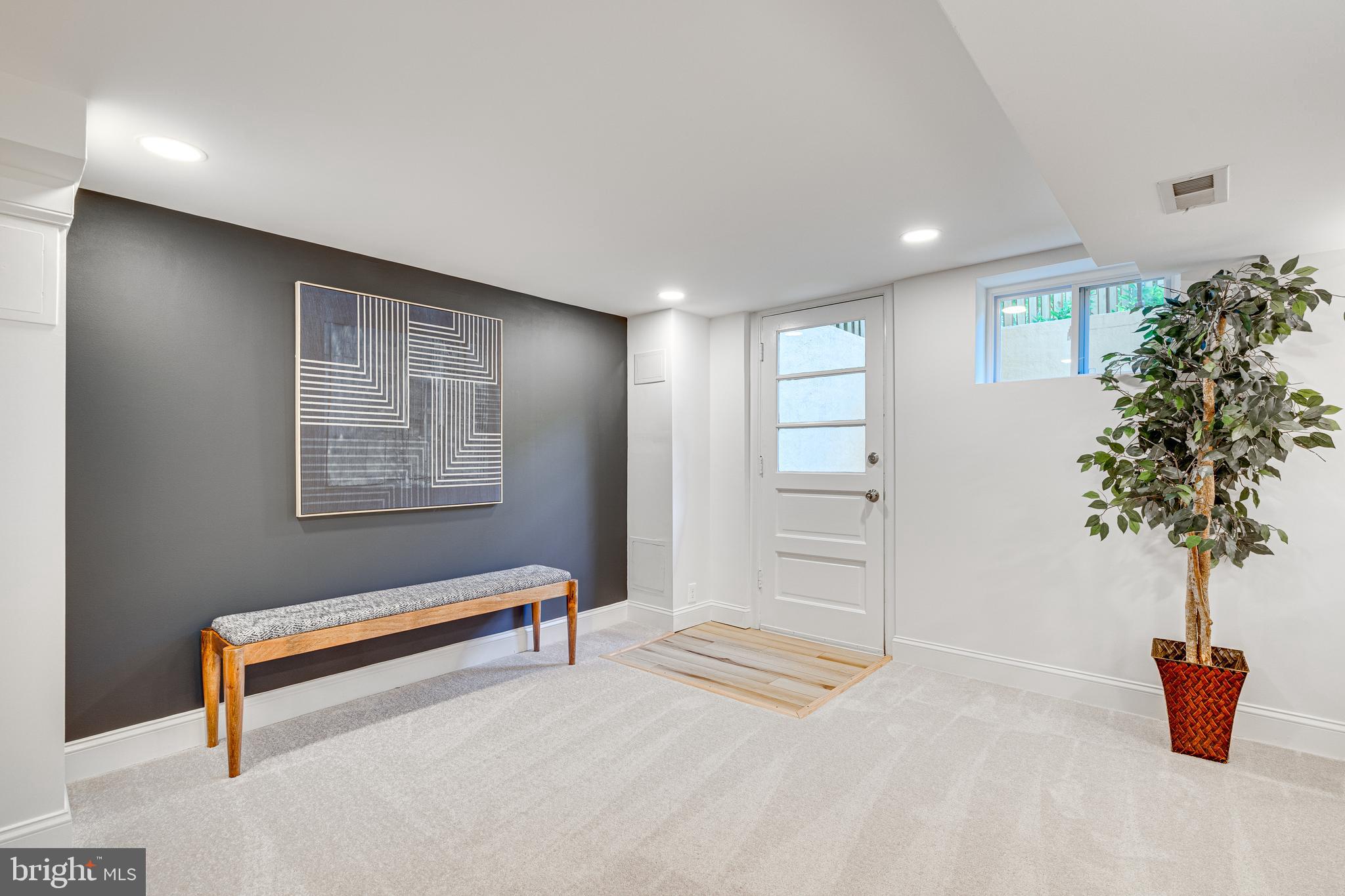 KINGS PARK WEST - Residential