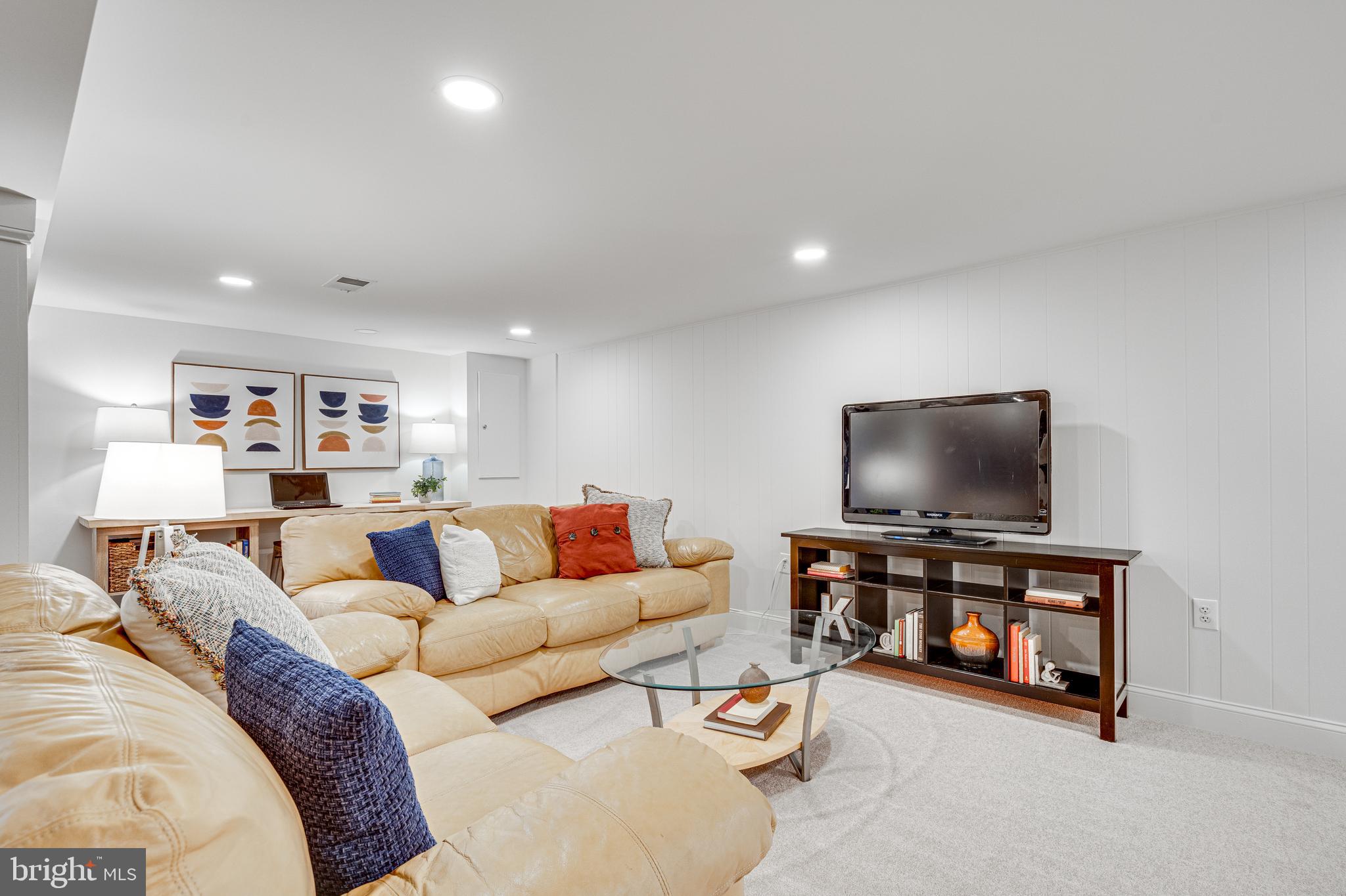 KINGS PARK WEST - Residential