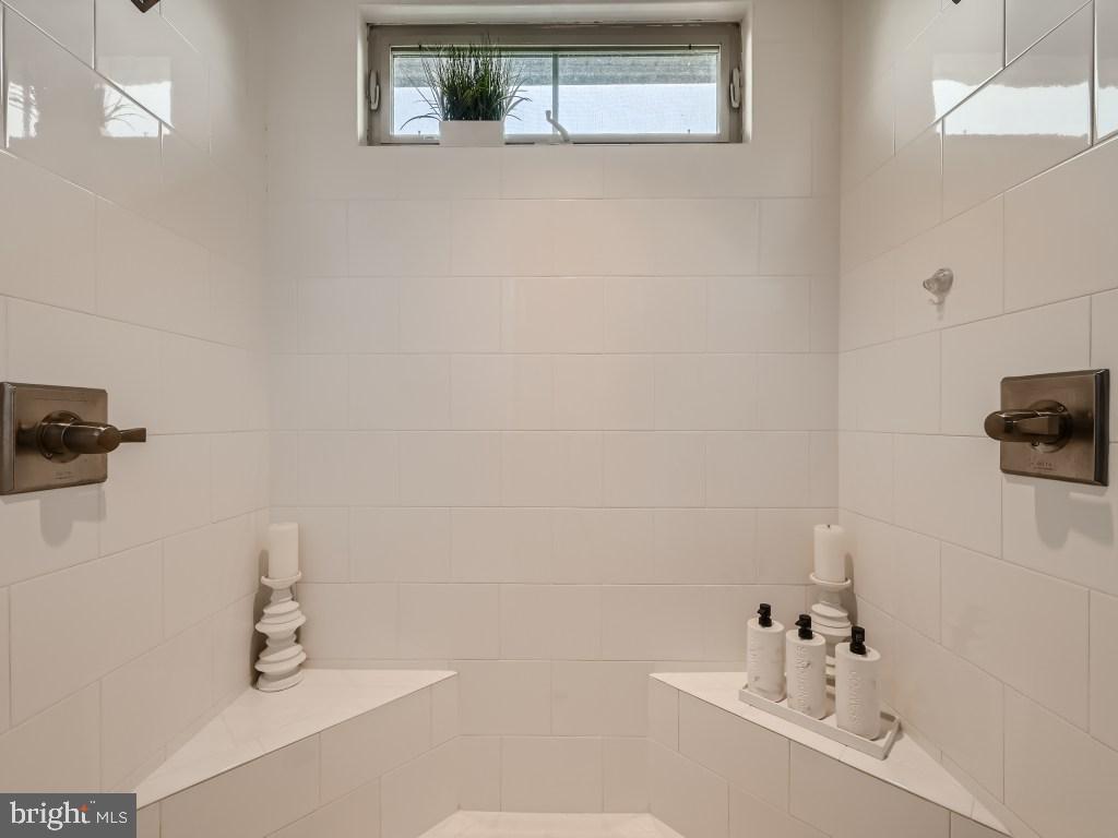 GREENLEIGH AT CROSSROADS - Residential