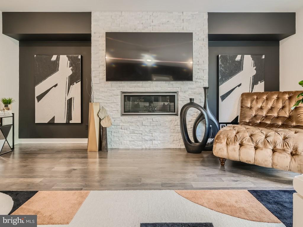 GREENLEIGH AT CROSSROADS - Residential