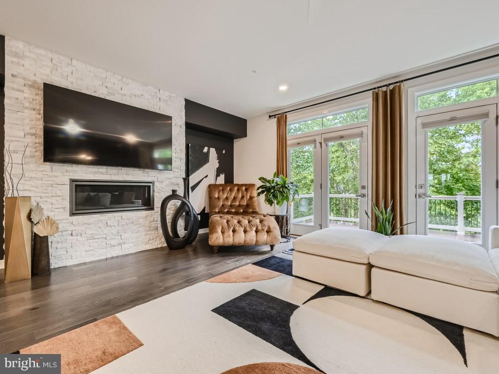 GREENLEIGH AT CROSSROADS - Residential