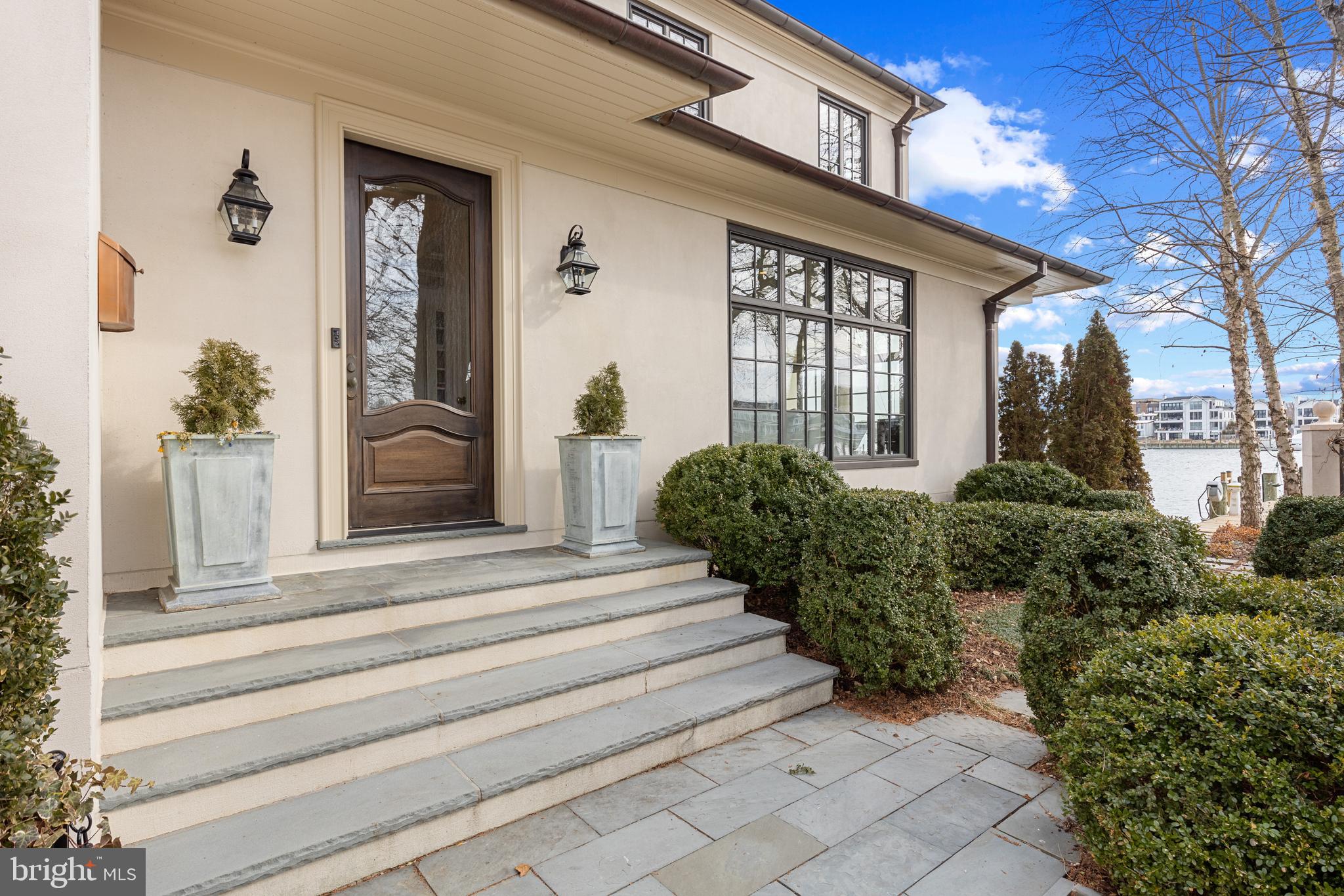 HISTORIC DISTRICT - Residential