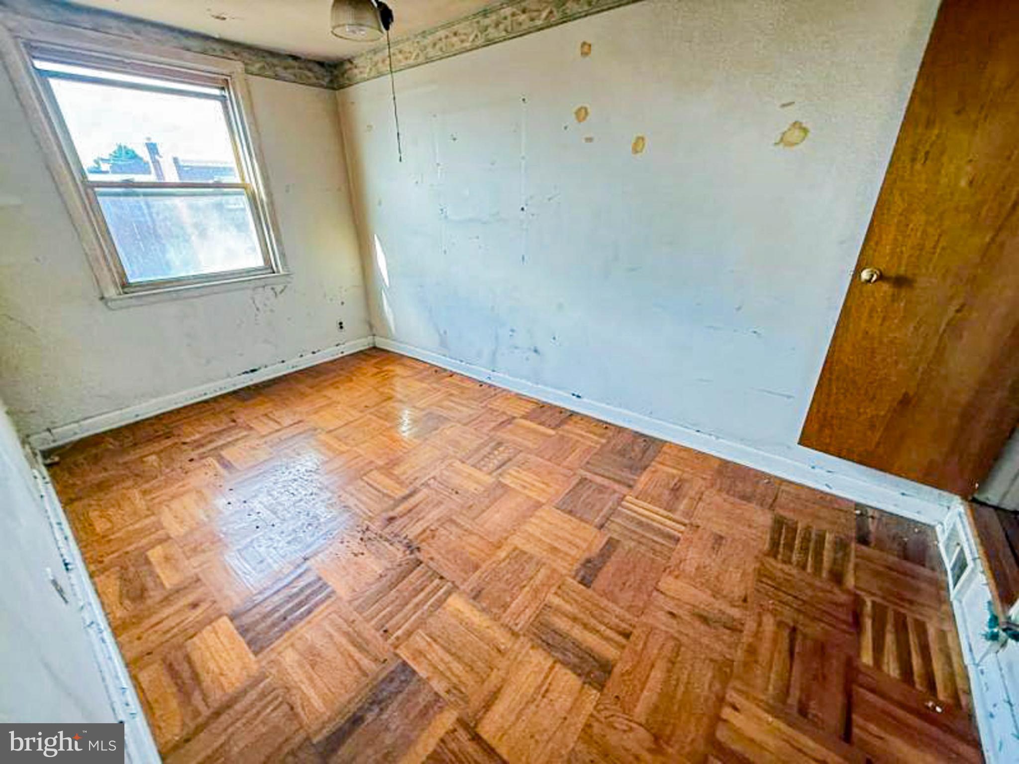 MAYFAIR (WEST) - Residential