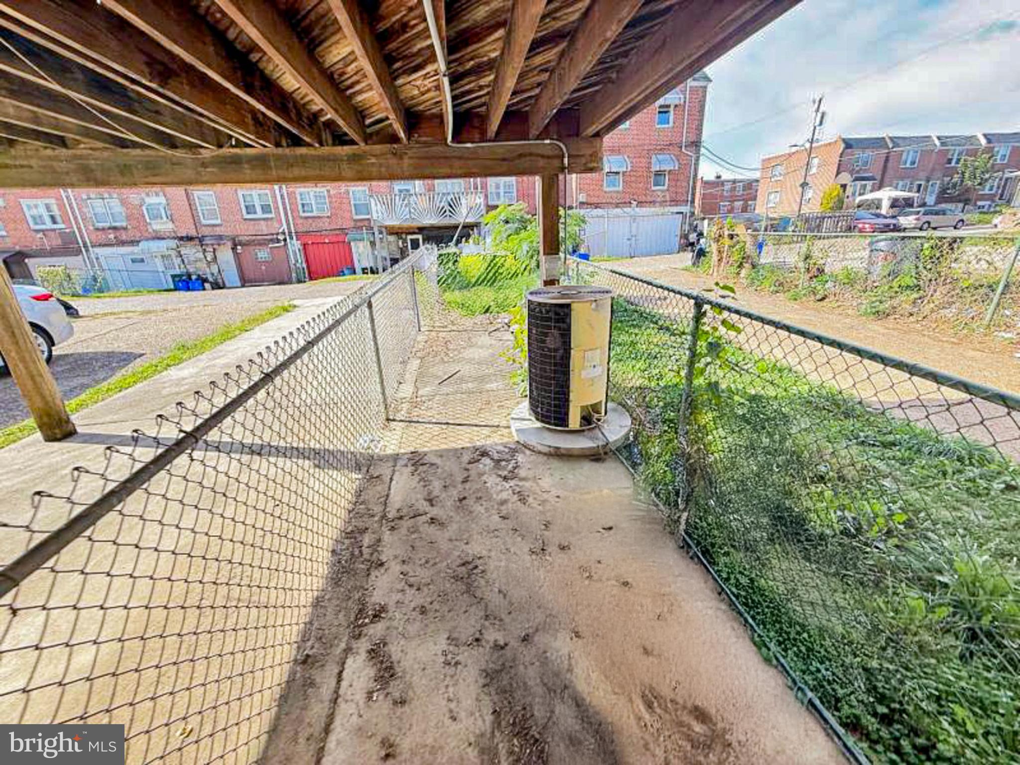 MAYFAIR (WEST) - Residential