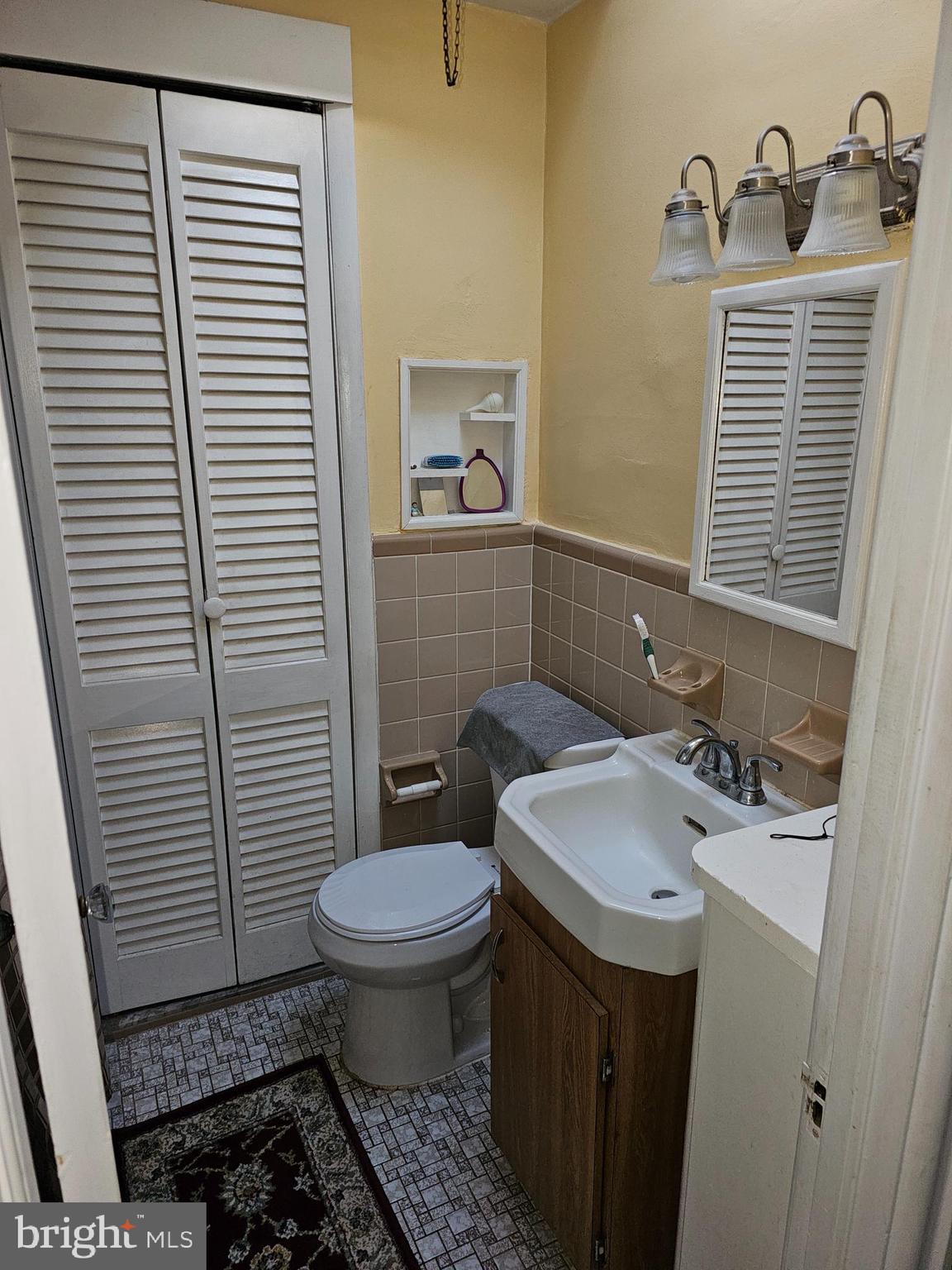 LAWNCREST - Residential