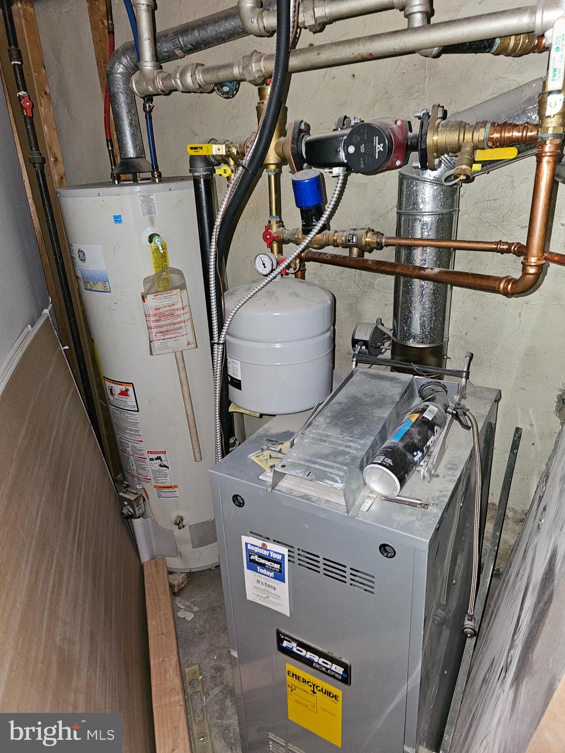 LAWNCREST - Residential