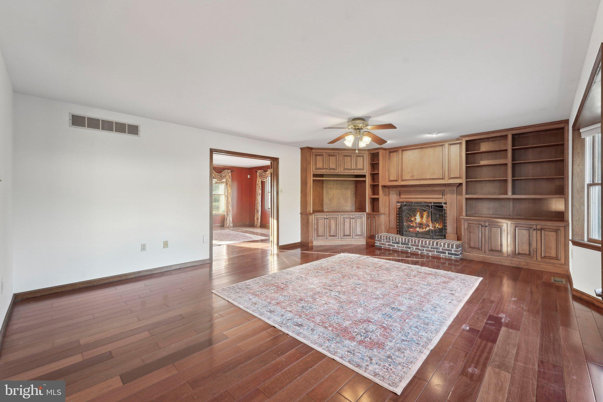 HOLLY HILL - Residential