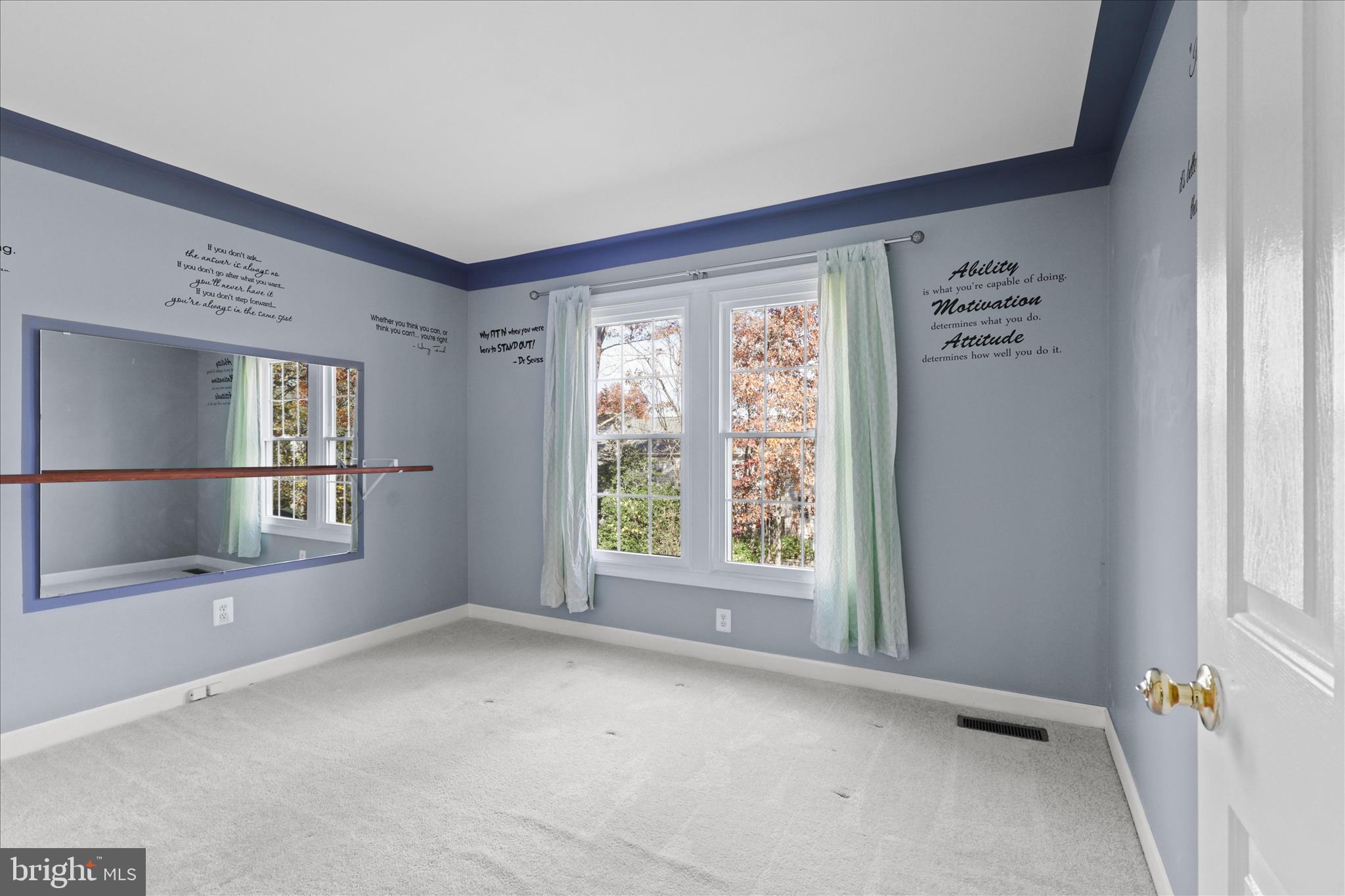 SOUTH RIDING - Residential Lease