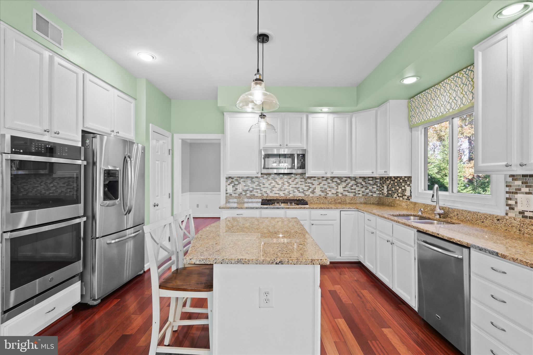 SOUTH RIDING - Residential Lease