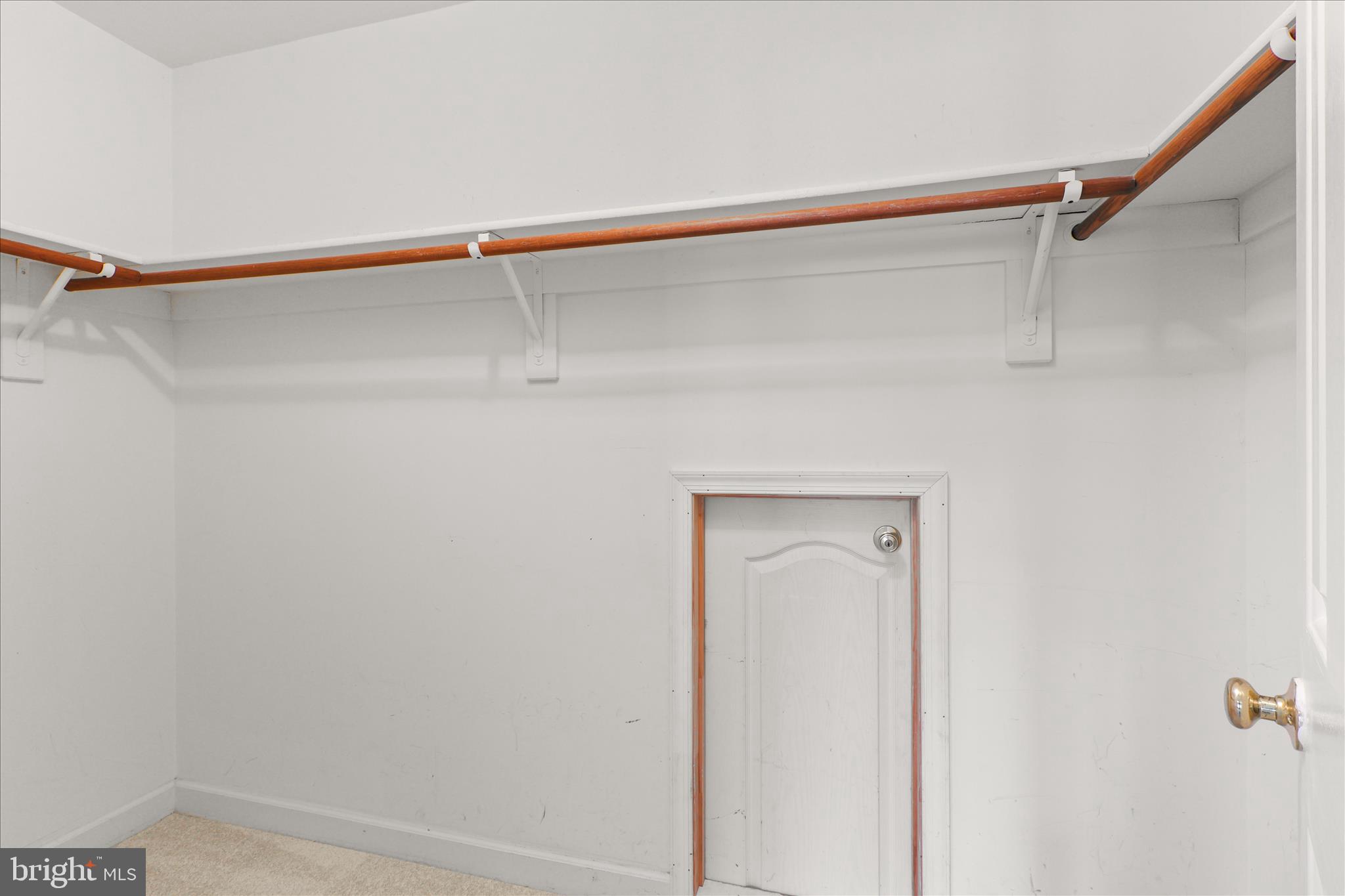 SOUTH RIDING - Residential Lease