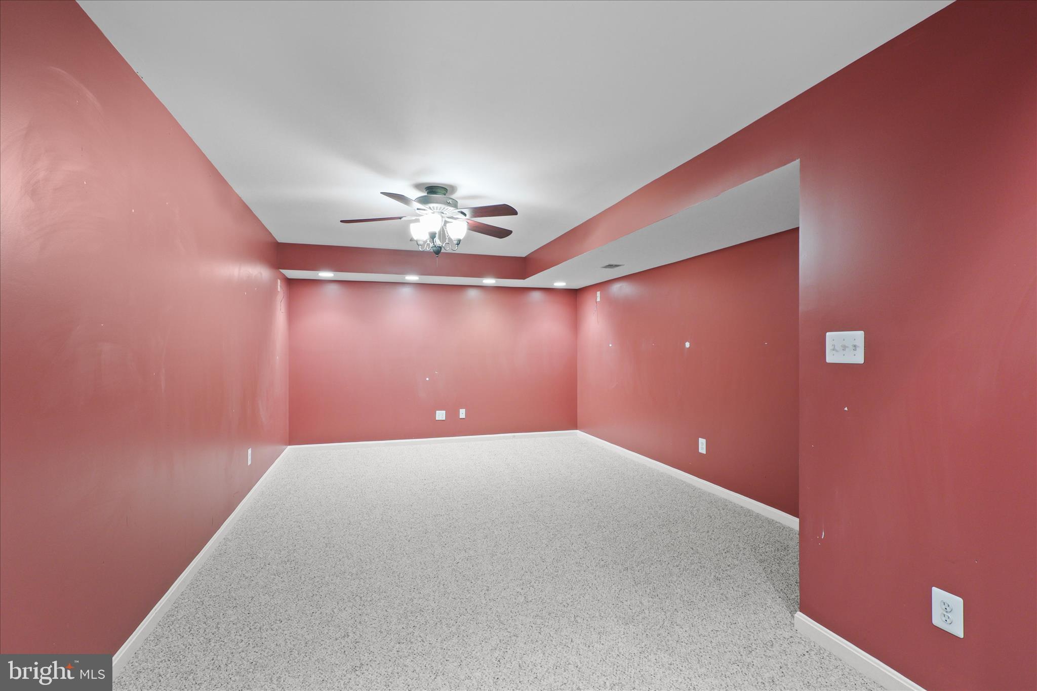 SOUTH RIDING - Residential Lease