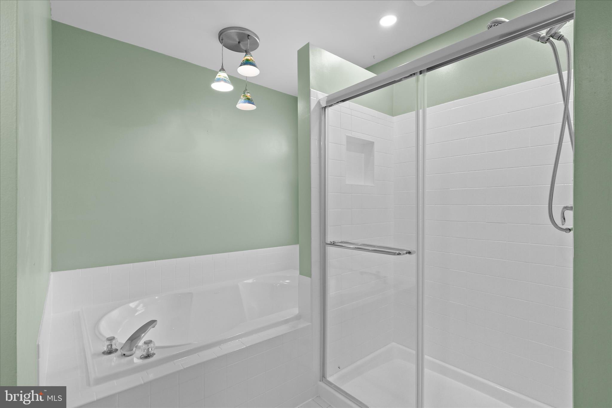 SOUTH RIDING - Residential Lease