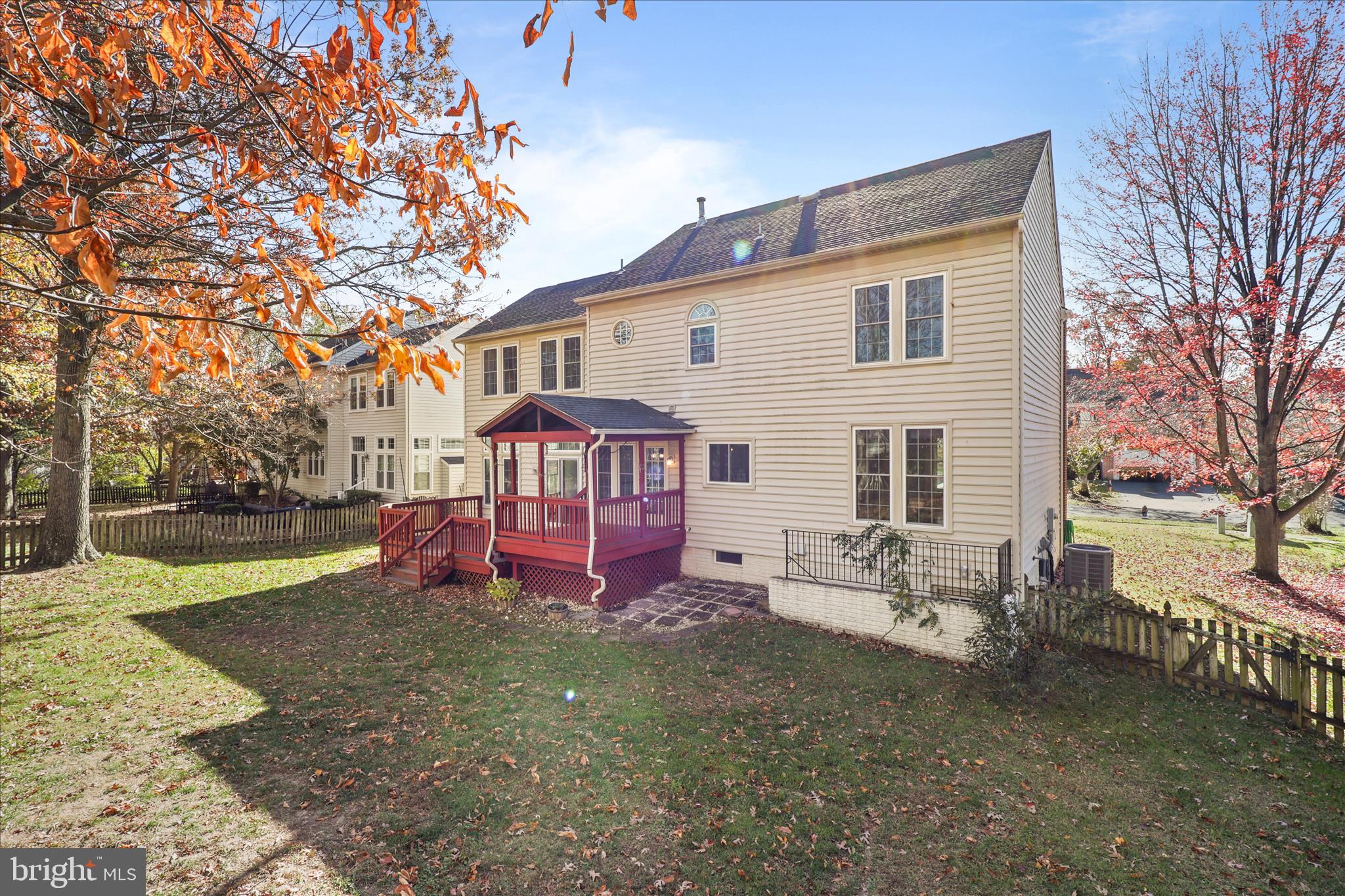 SOUTH RIDING - Residential Lease