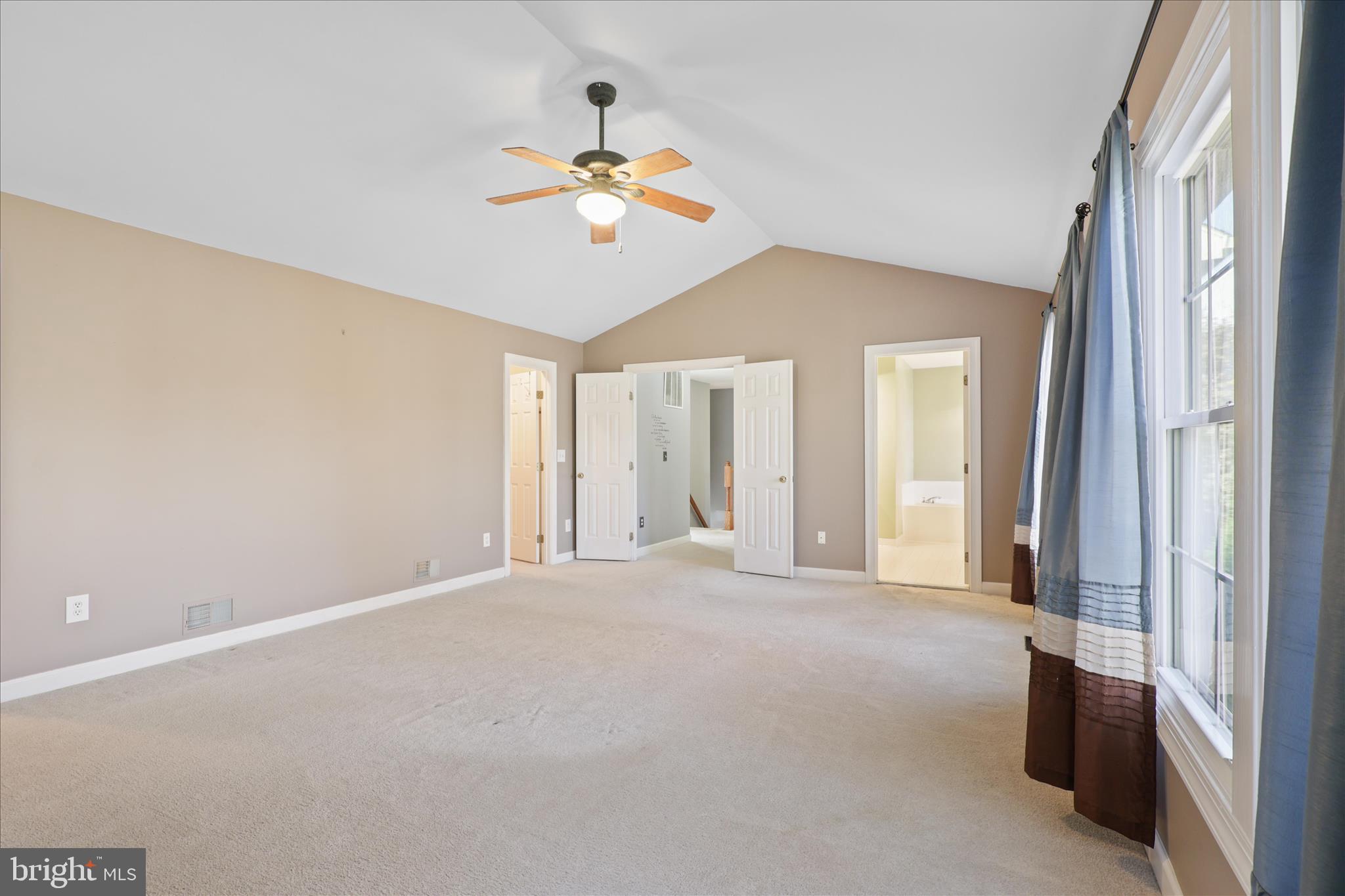 SOUTH RIDING - Residential Lease