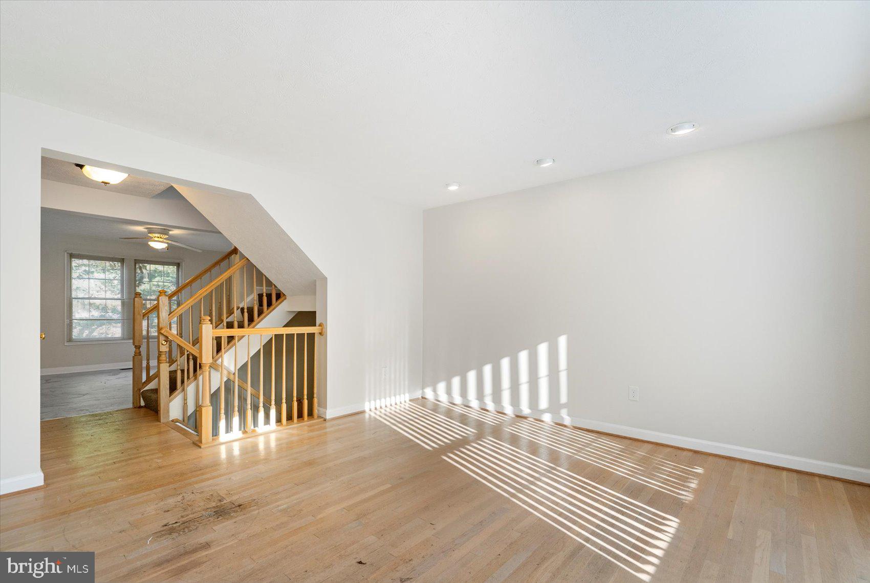 ROSLYN STATION - Residential