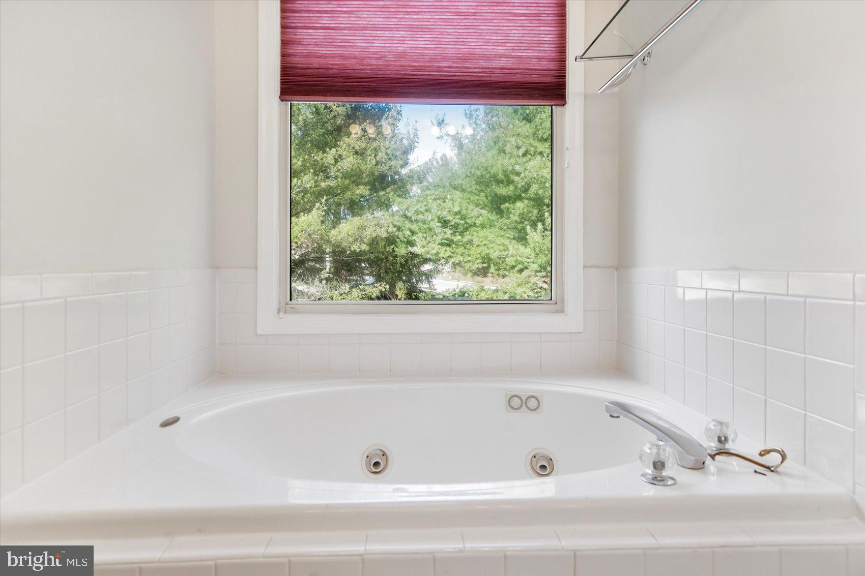 ROSLYN STATION - Residential