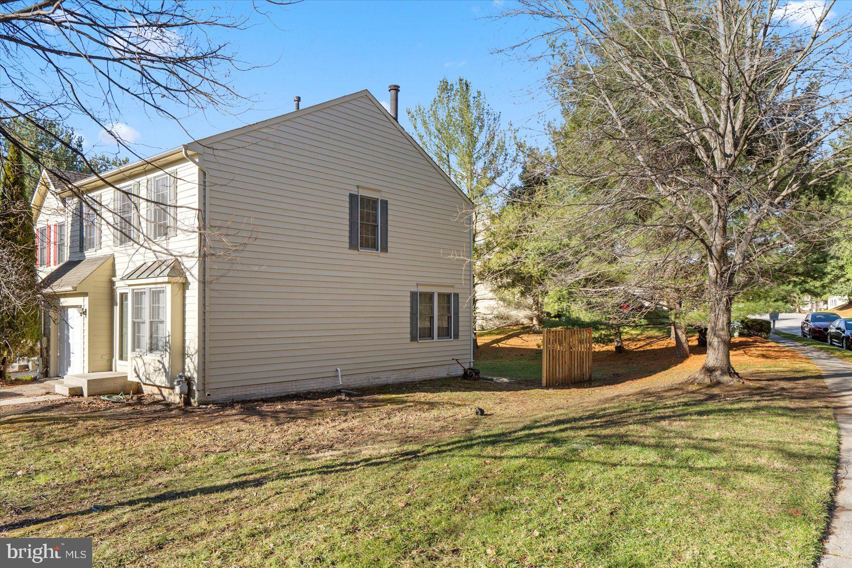 ROSLYN STATION - Residential