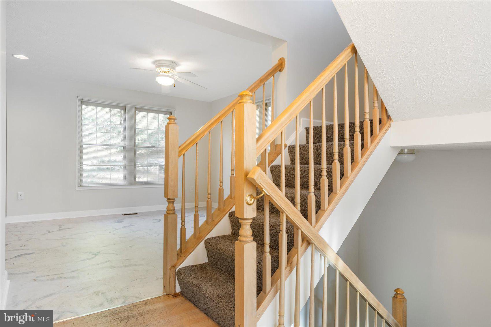 ROSLYN STATION - Residential