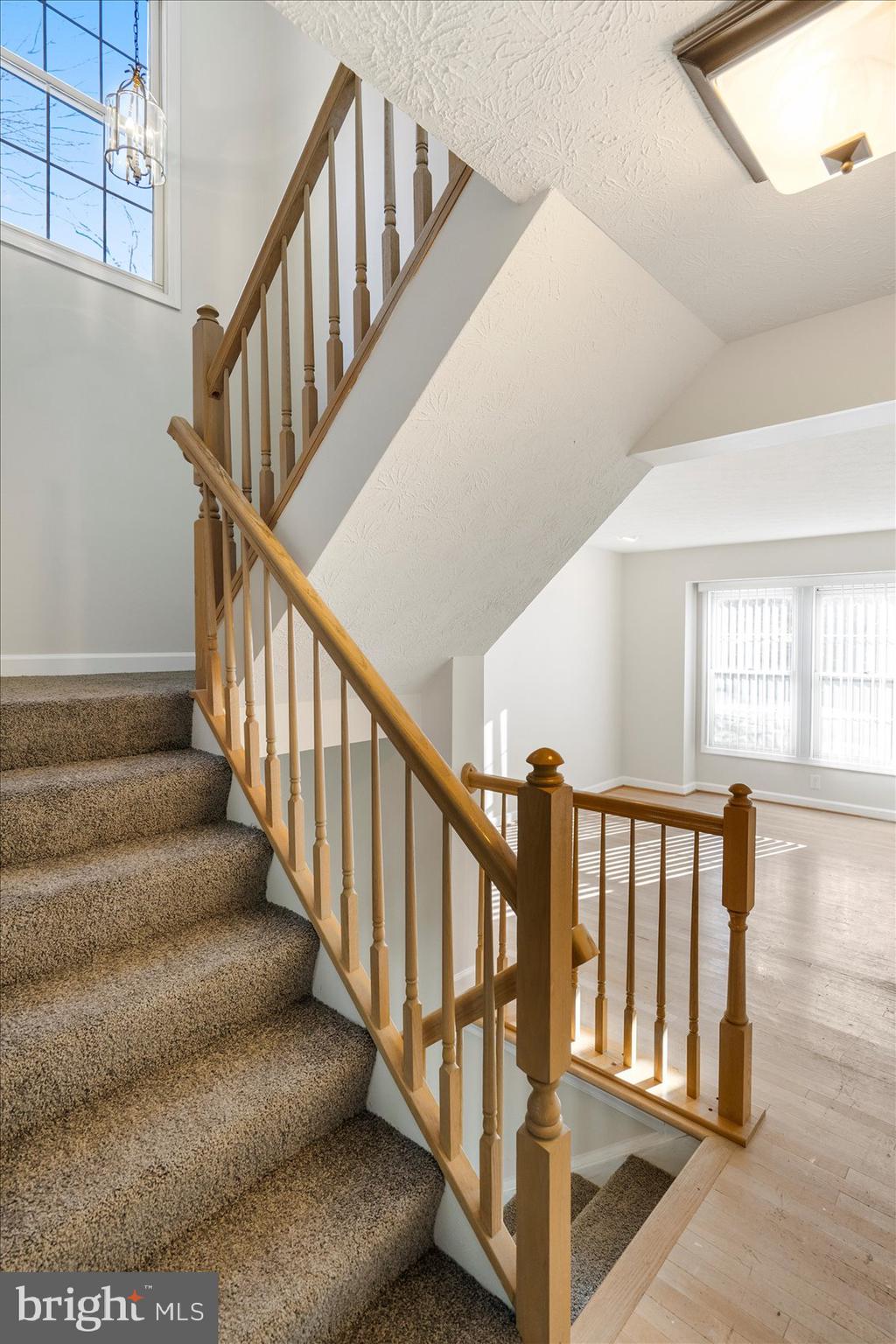 ROSLYN STATION - Residential