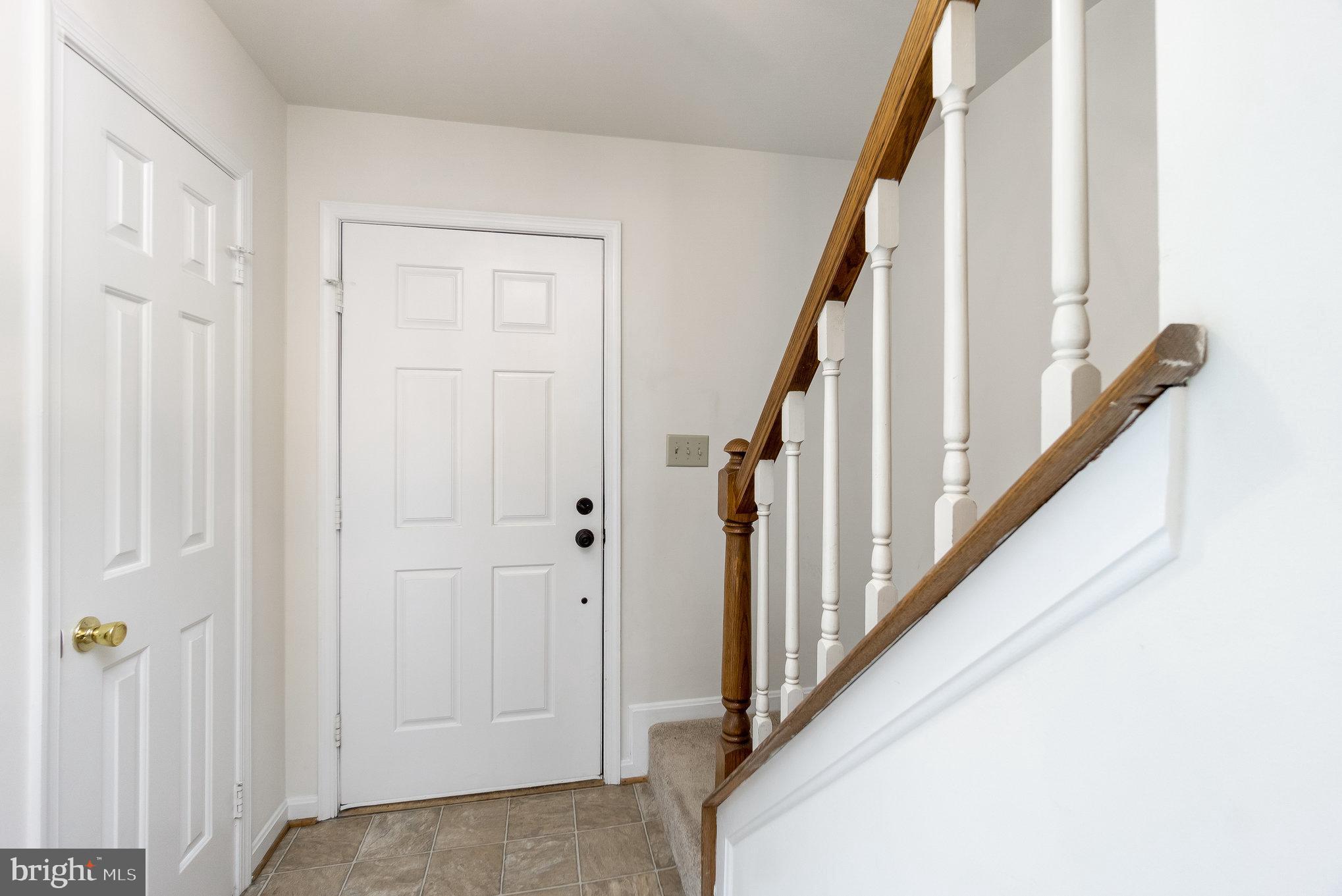 COLLEGE HALL GROVE - Residential