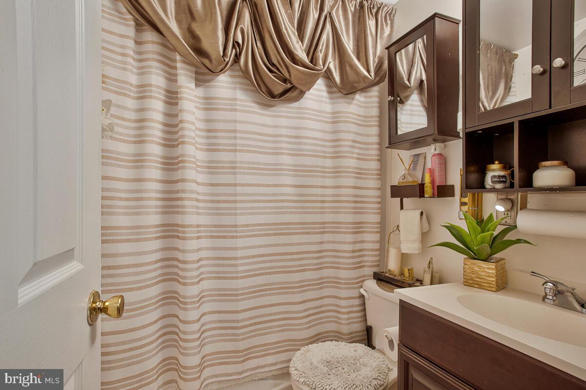 WINDMILL SQUARE - Residential