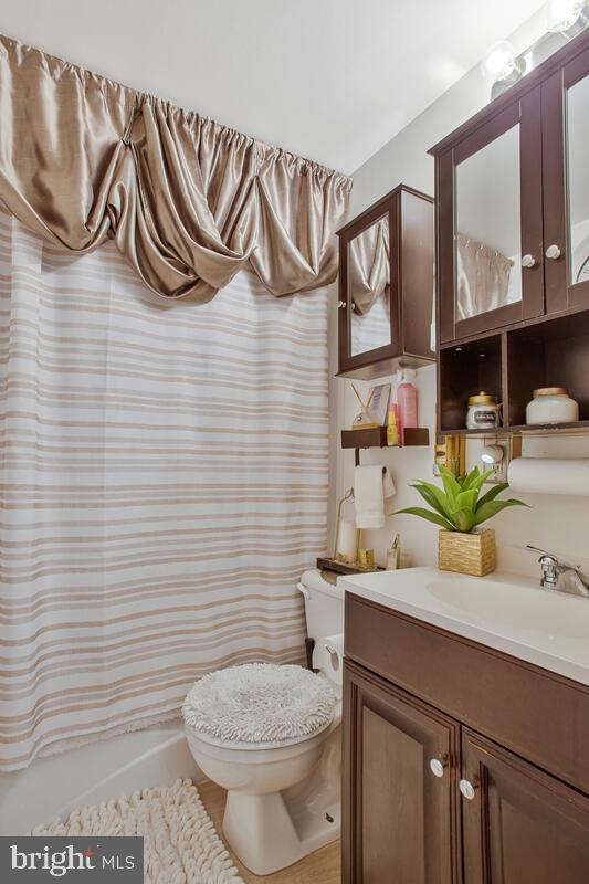 WINDMILL SQUARE - Residential