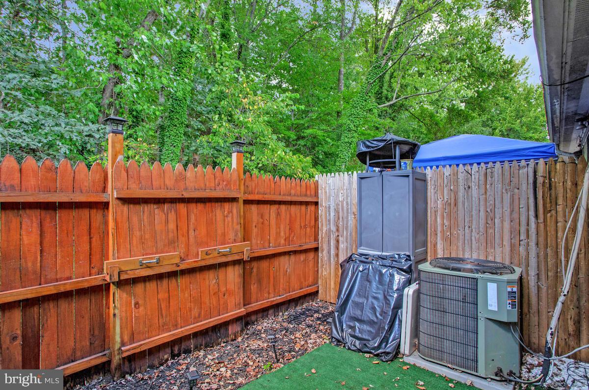 WINDMILL SQUARE - Residential