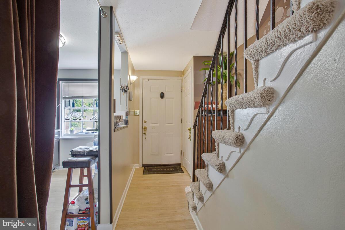 WINDMILL SQUARE - Residential