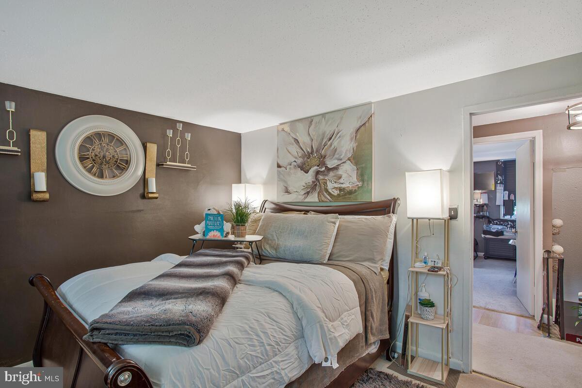 WINDMILL SQUARE - Residential