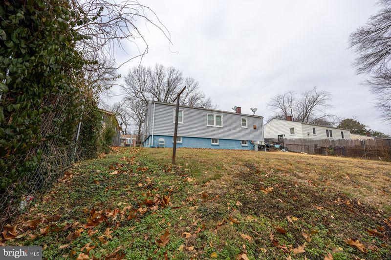 WHITFIELD KNOLLS - Residential