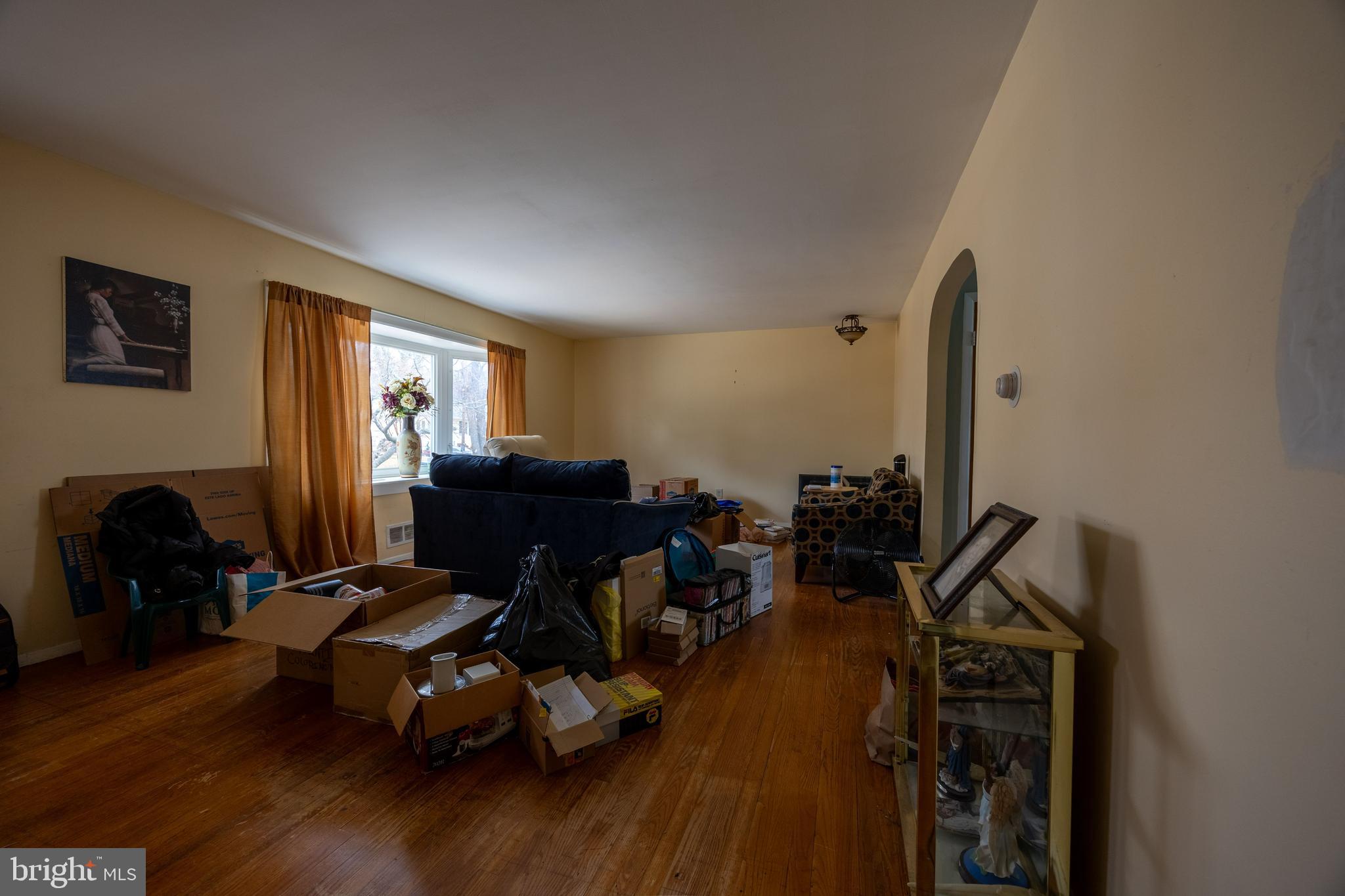 WHITFIELD KNOLLS - Residential