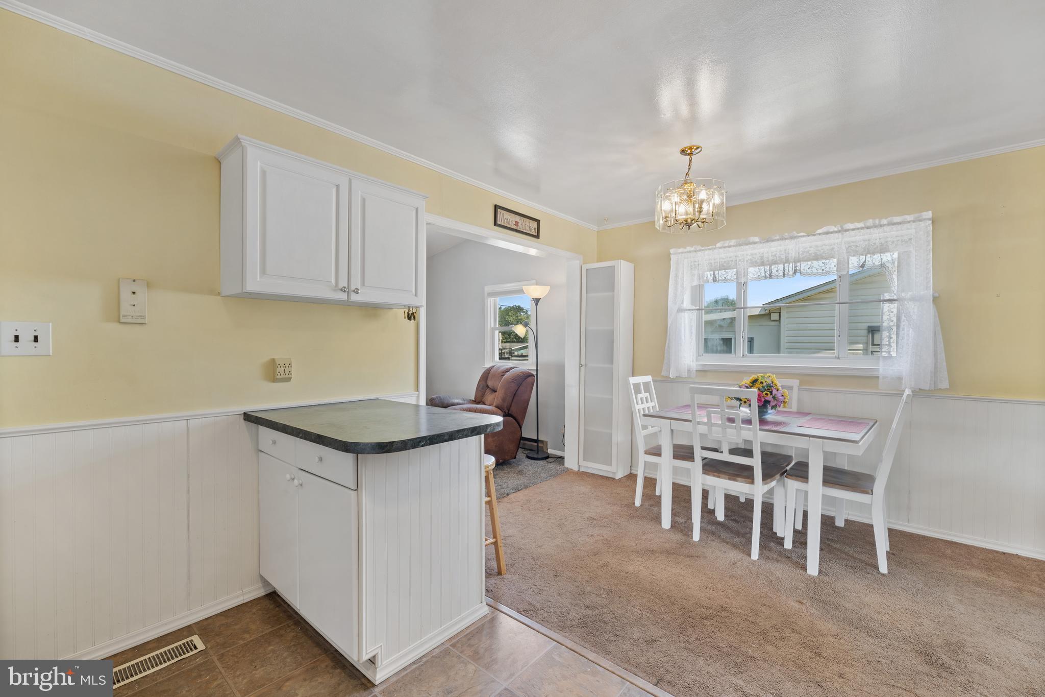 OAKWOOD MANOR - Residential