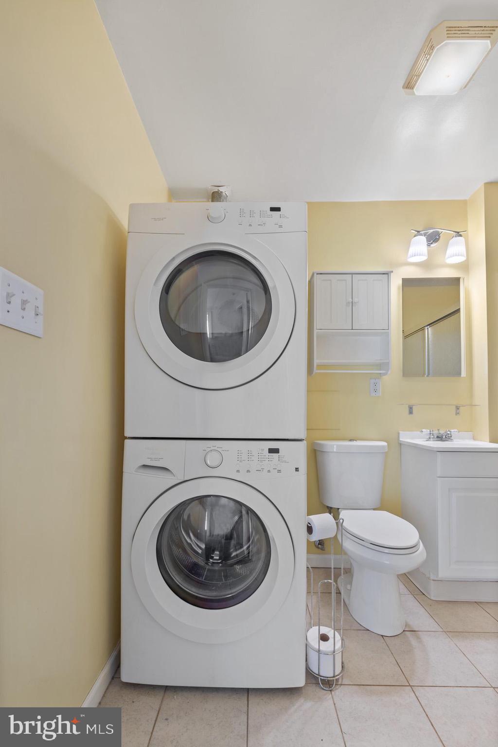 OAKWOOD MANOR - Residential