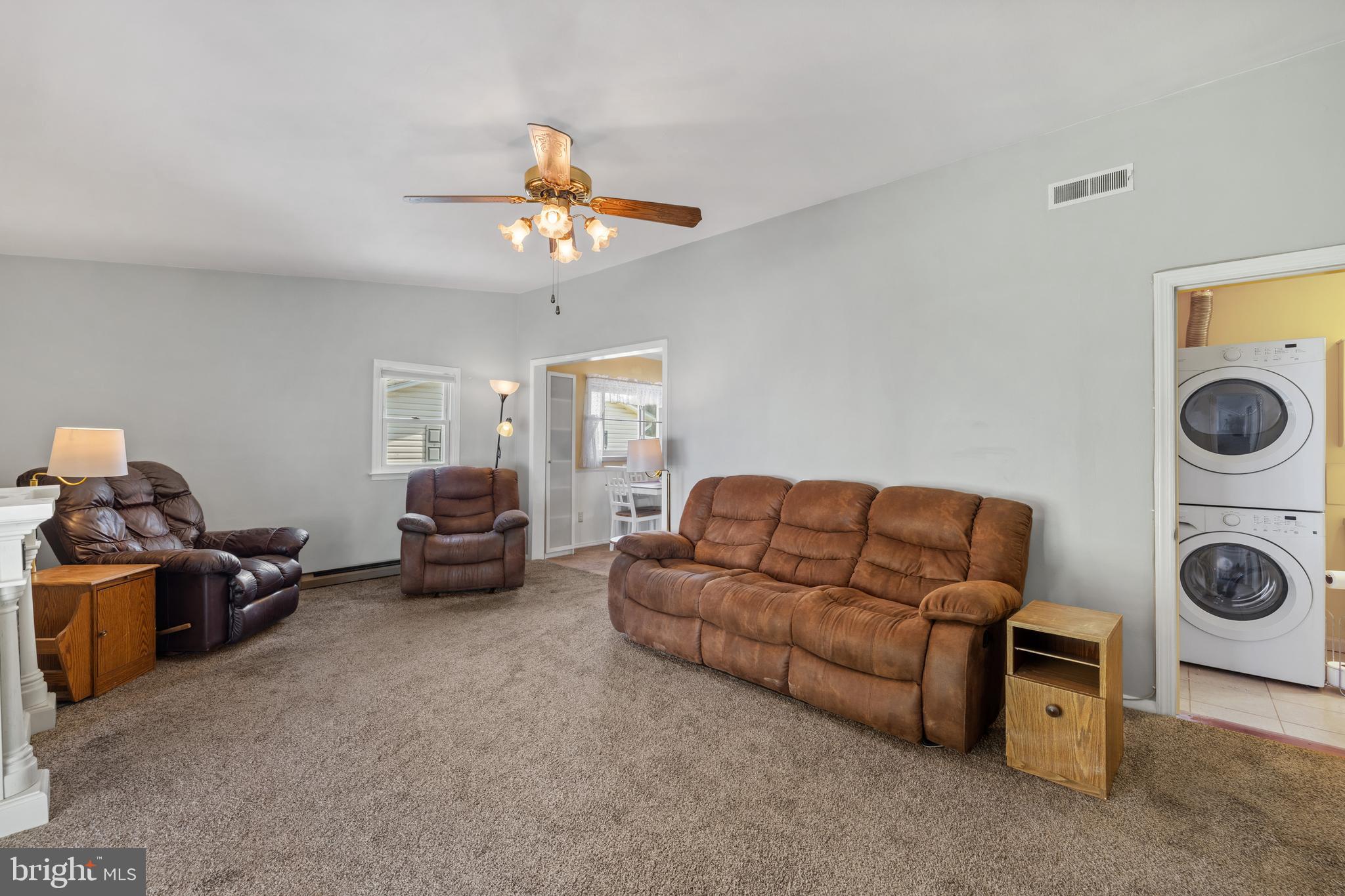 OAKWOOD MANOR - Residential