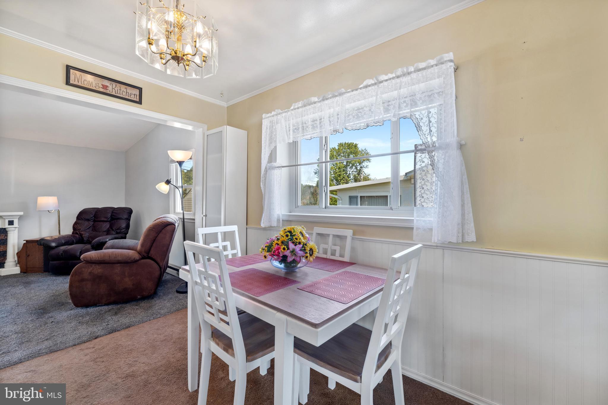 OAKWOOD MANOR - Residential