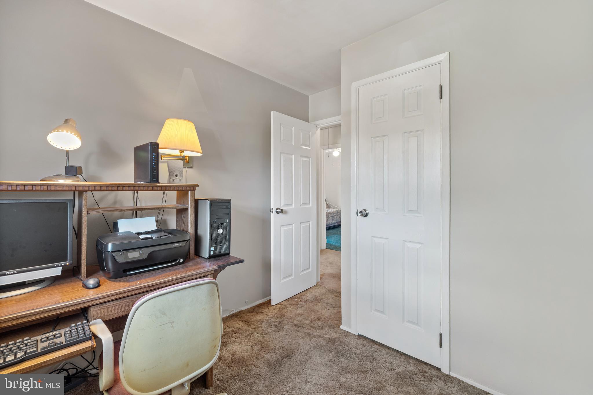 OAKWOOD MANOR - Residential