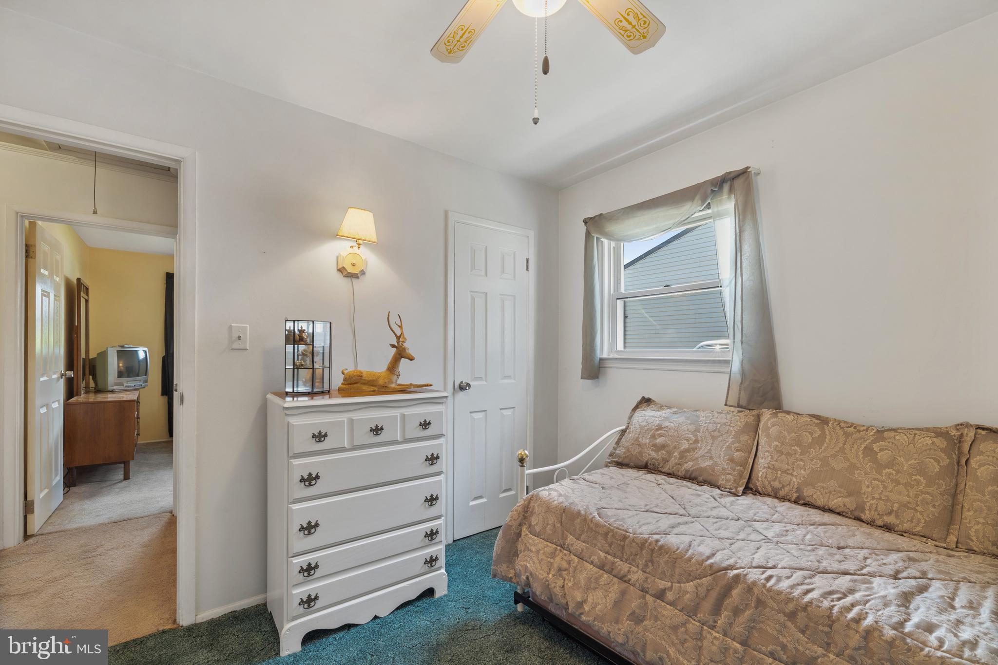 OAKWOOD MANOR - Residential