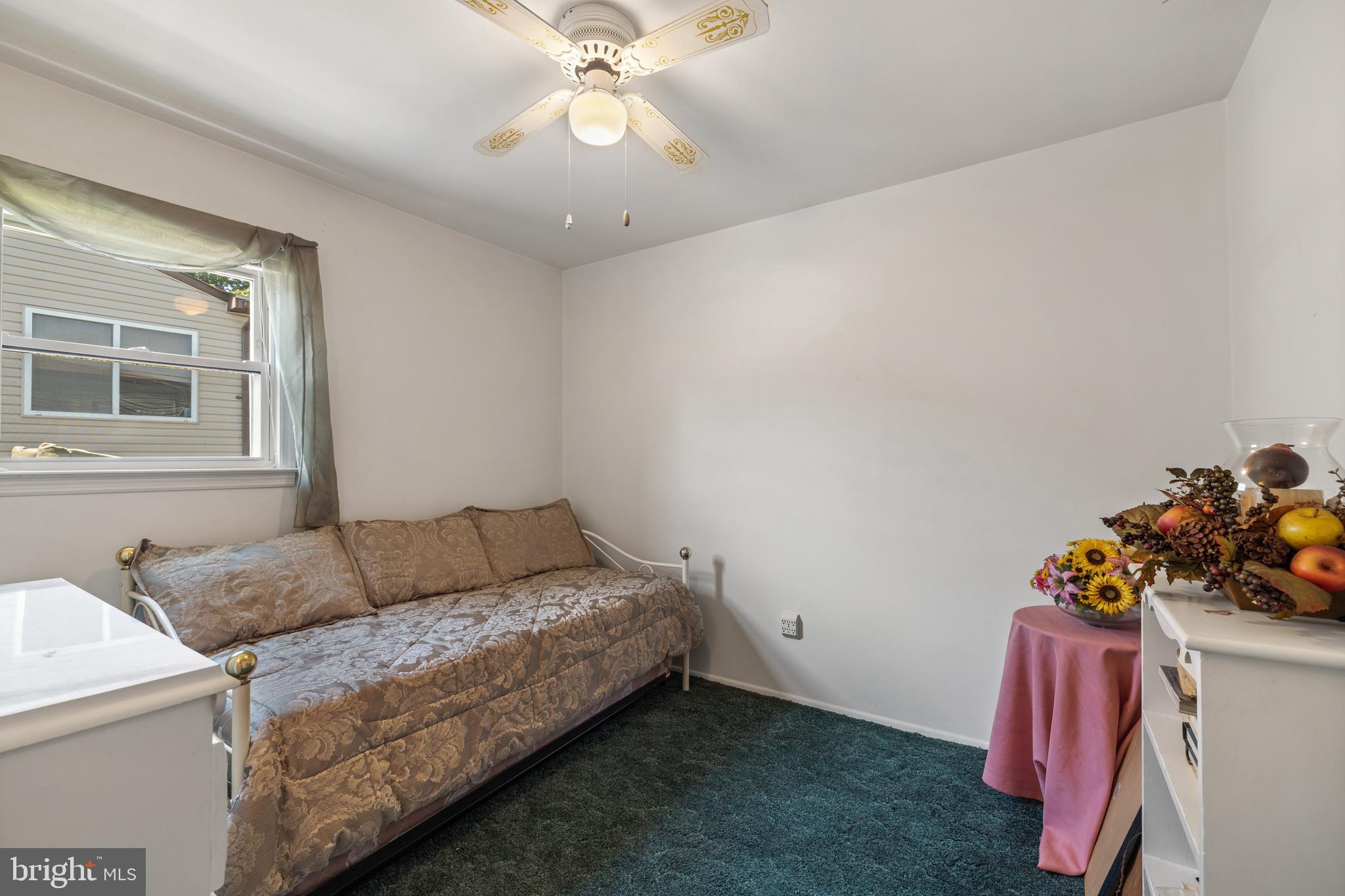 OAKWOOD MANOR - Residential