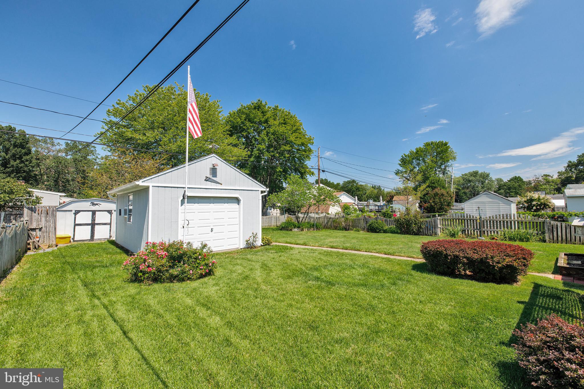 OAKWOOD MANOR - Residential