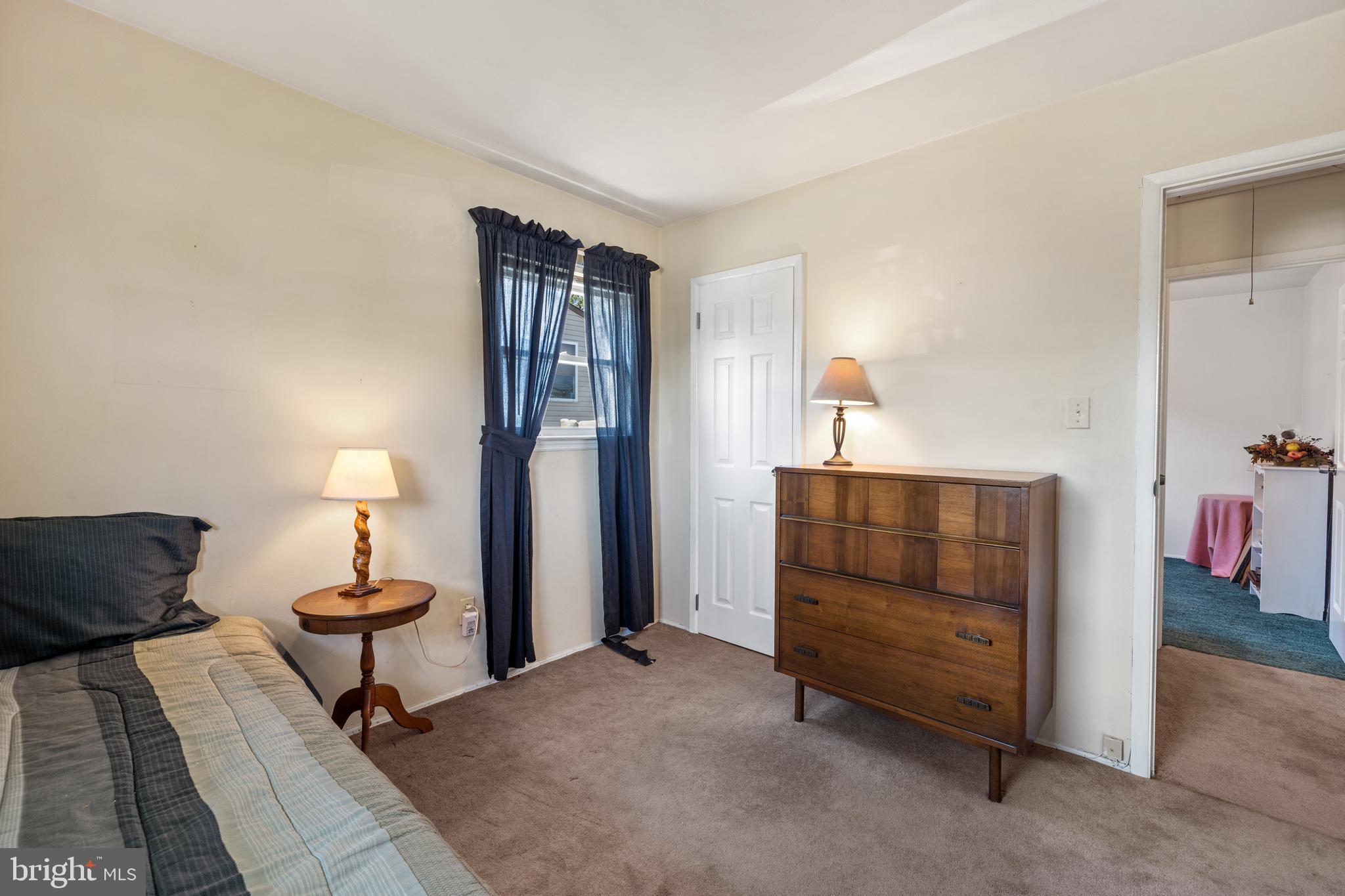 OAKWOOD MANOR - Residential