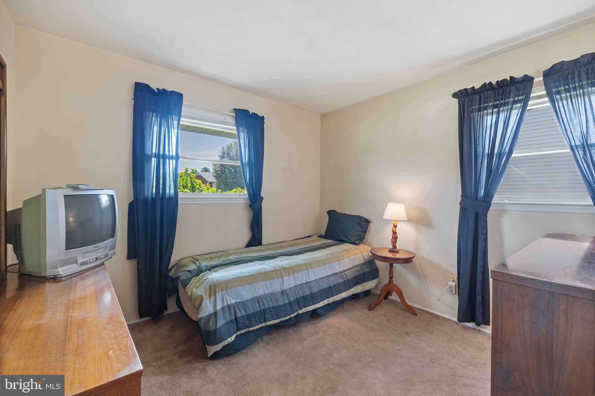 OAKWOOD MANOR - Residential