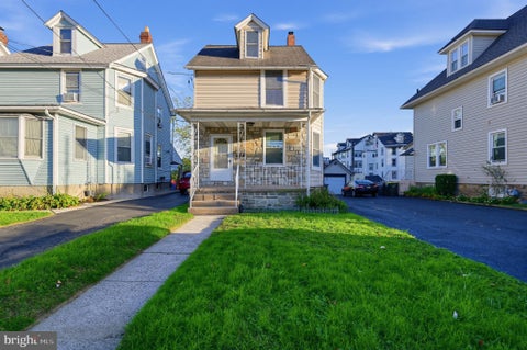 Photo of 18 Center Avenue, WILLOW GROVE, PA 19090 (MLS # PAMC2198472)