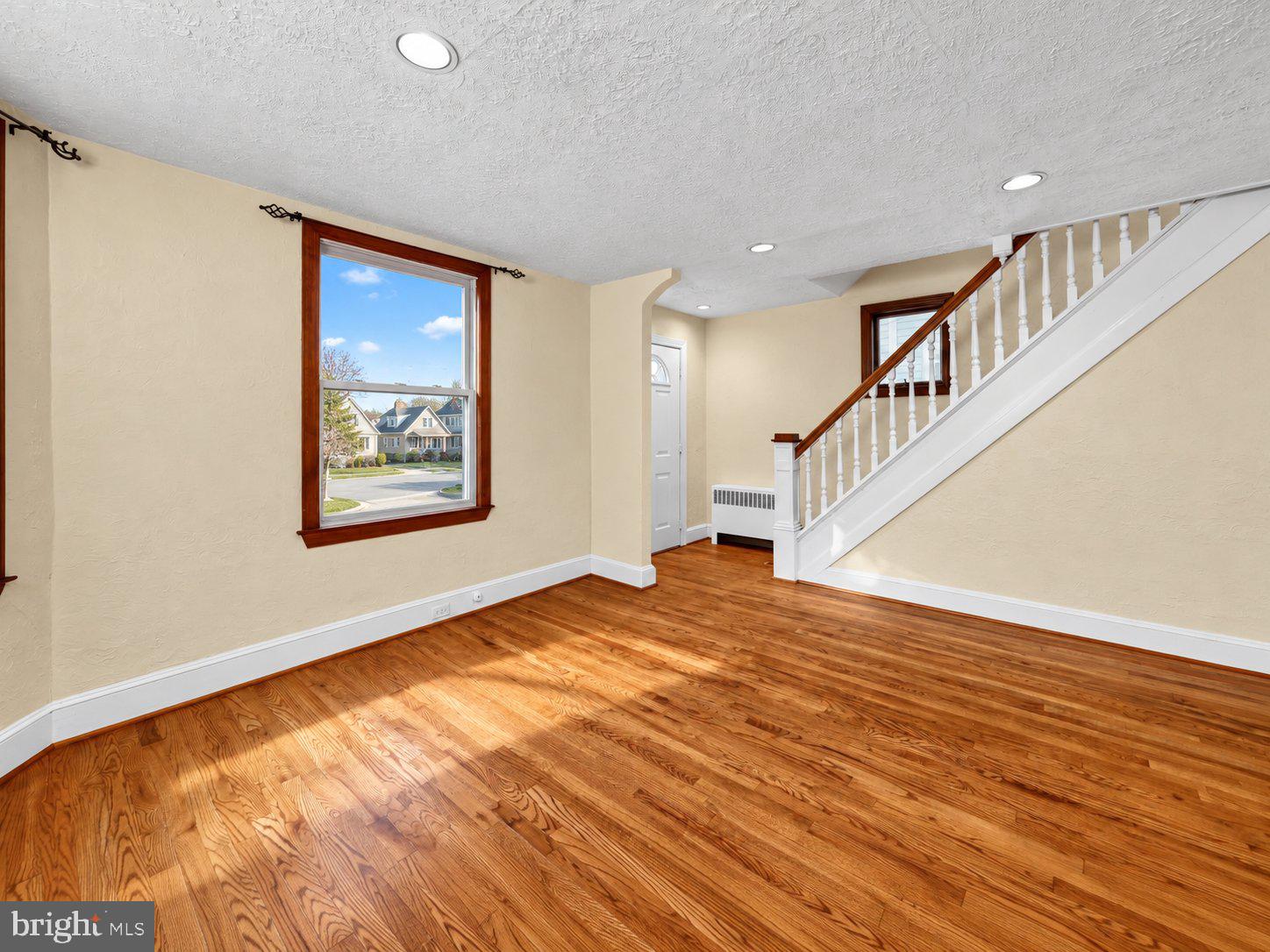 18 CENTER AVENUE, WILLOW GROVE, PA, 19090 18 CENTER AVENUE
