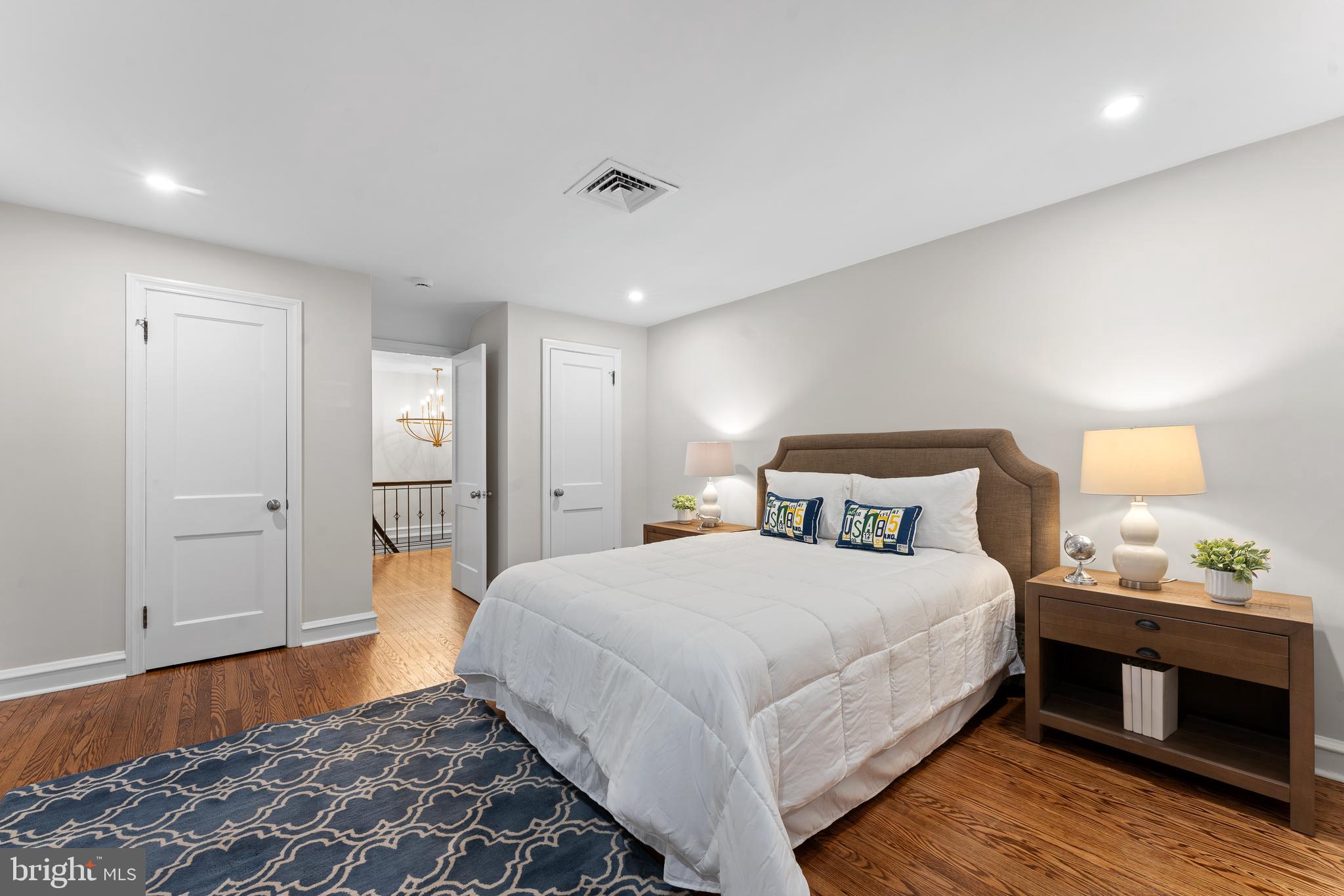 WALLINGFORD HILLS - Residential