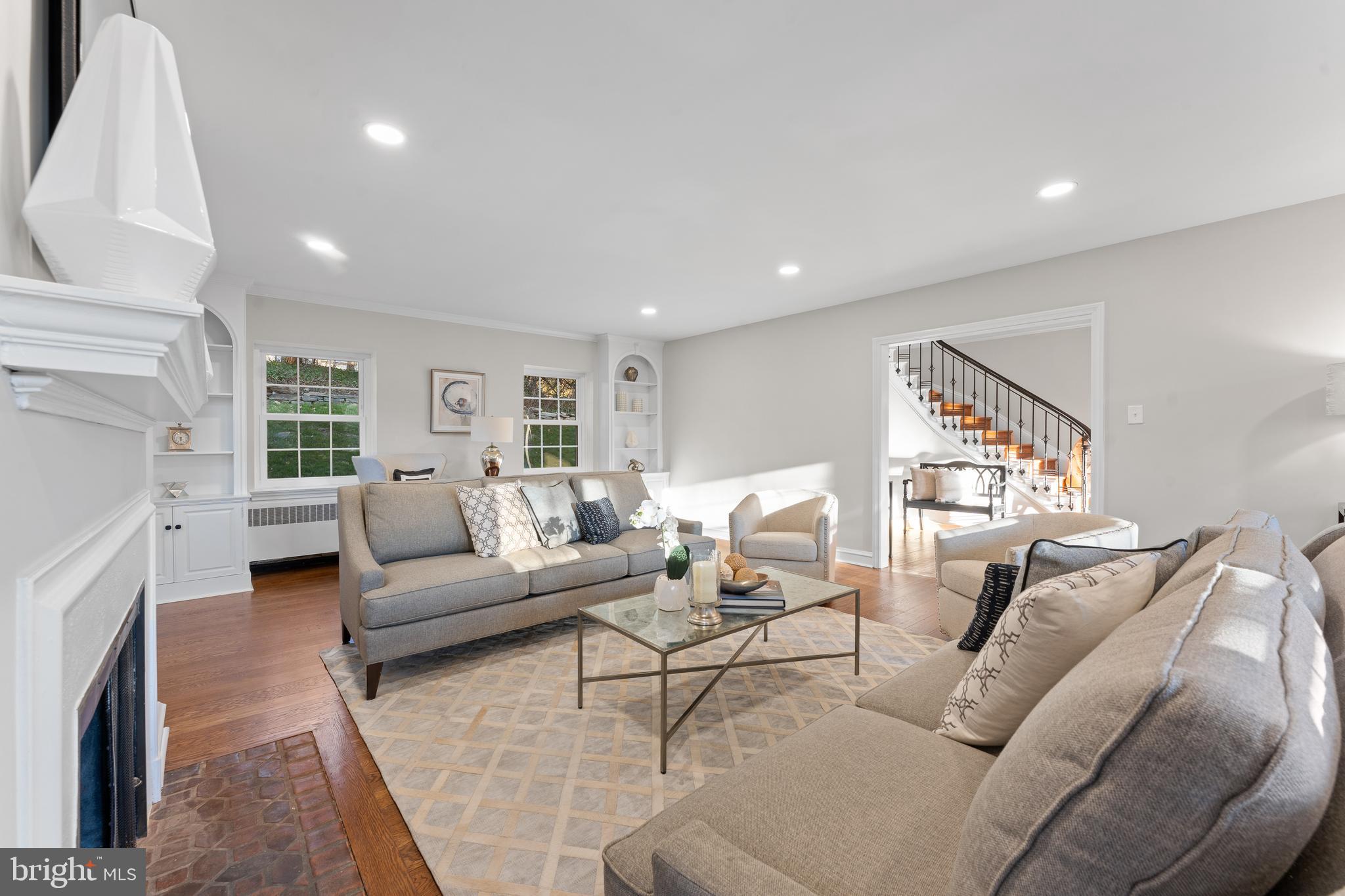 WALLINGFORD HILLS - Residential