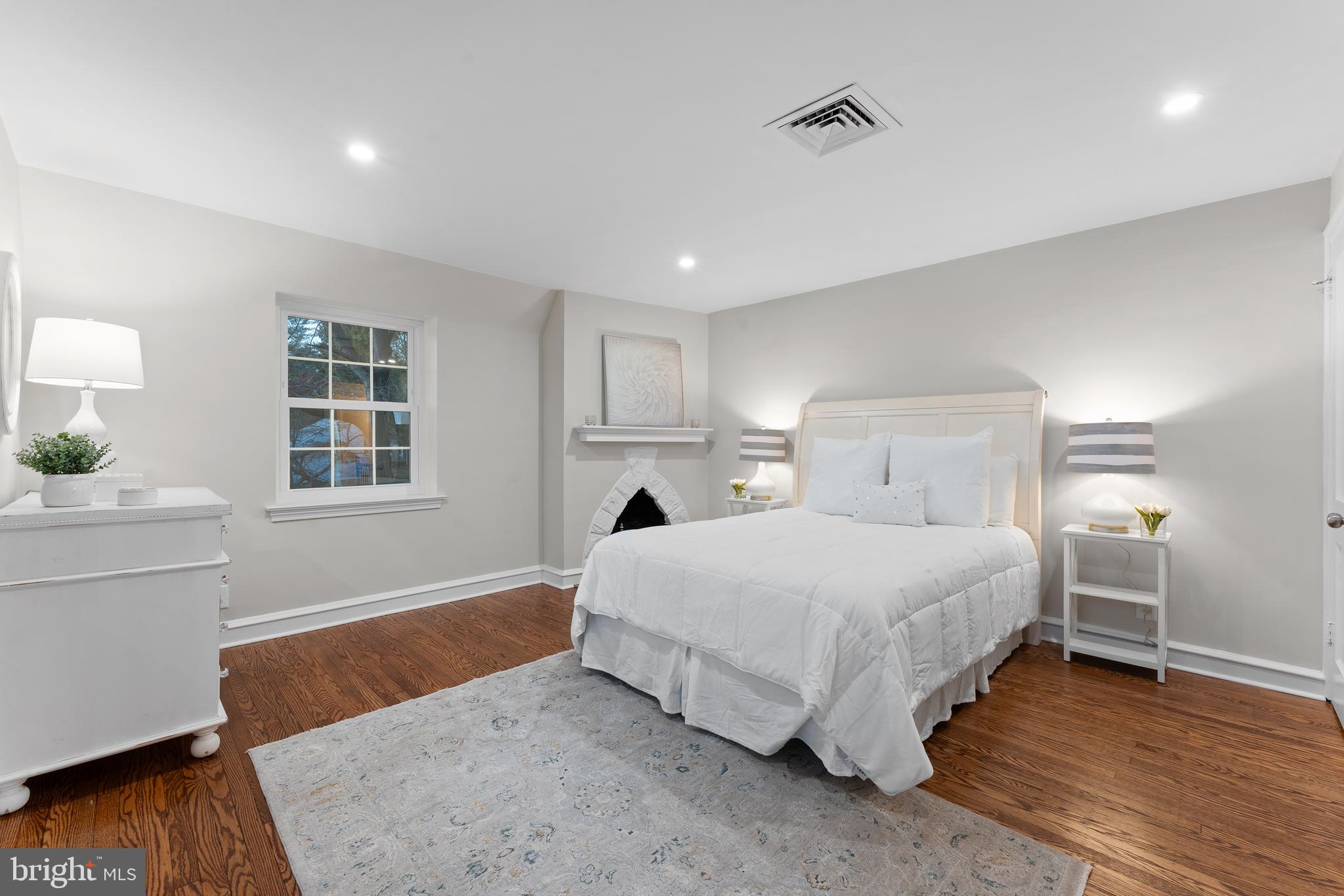 WALLINGFORD HILLS - Residential