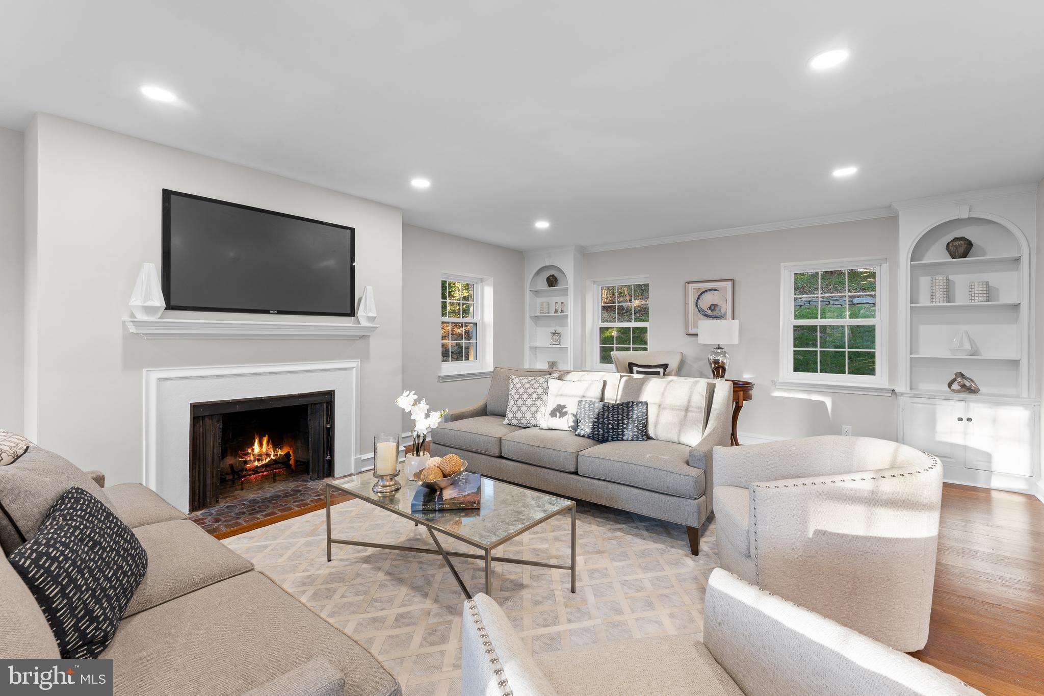 WALLINGFORD HILLS - Residential