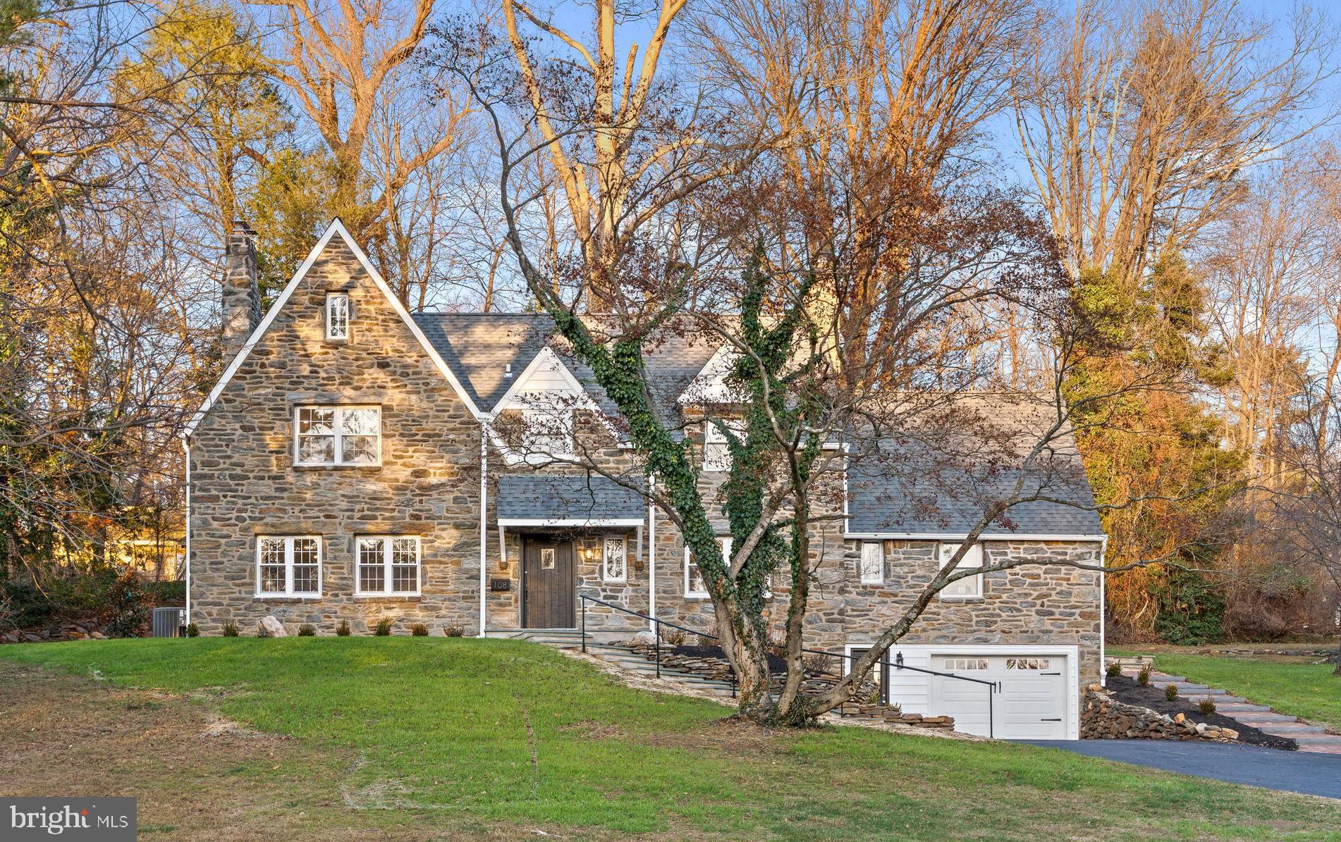 WALLINGFORD HILLS - Residential